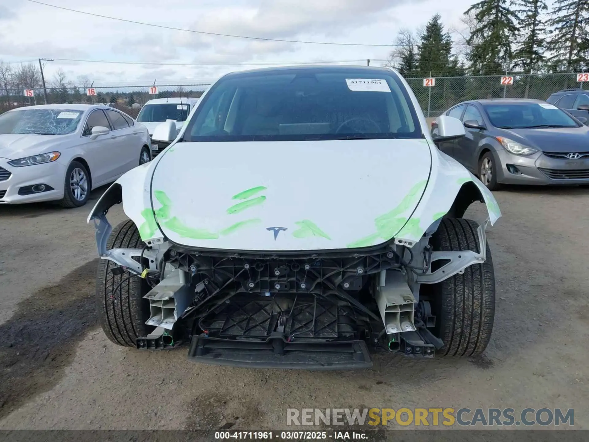 13 Фотография поврежденного автомобиля 7SAYGDEE4PF606636 TESLA MODEL Y 2023