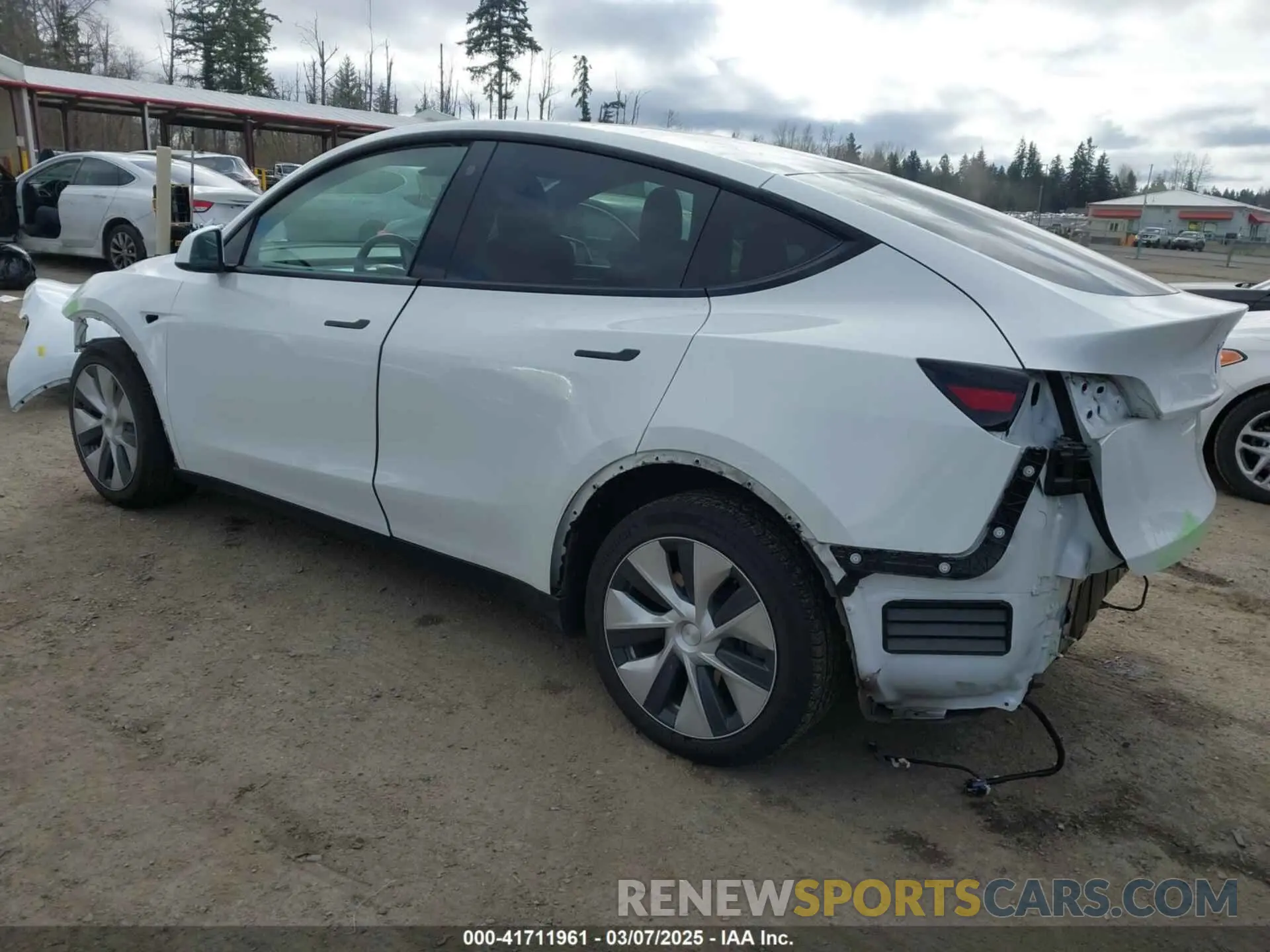 3 Фотография поврежденного автомобиля 7SAYGDEE4PF606636 TESLA MODEL Y 2023