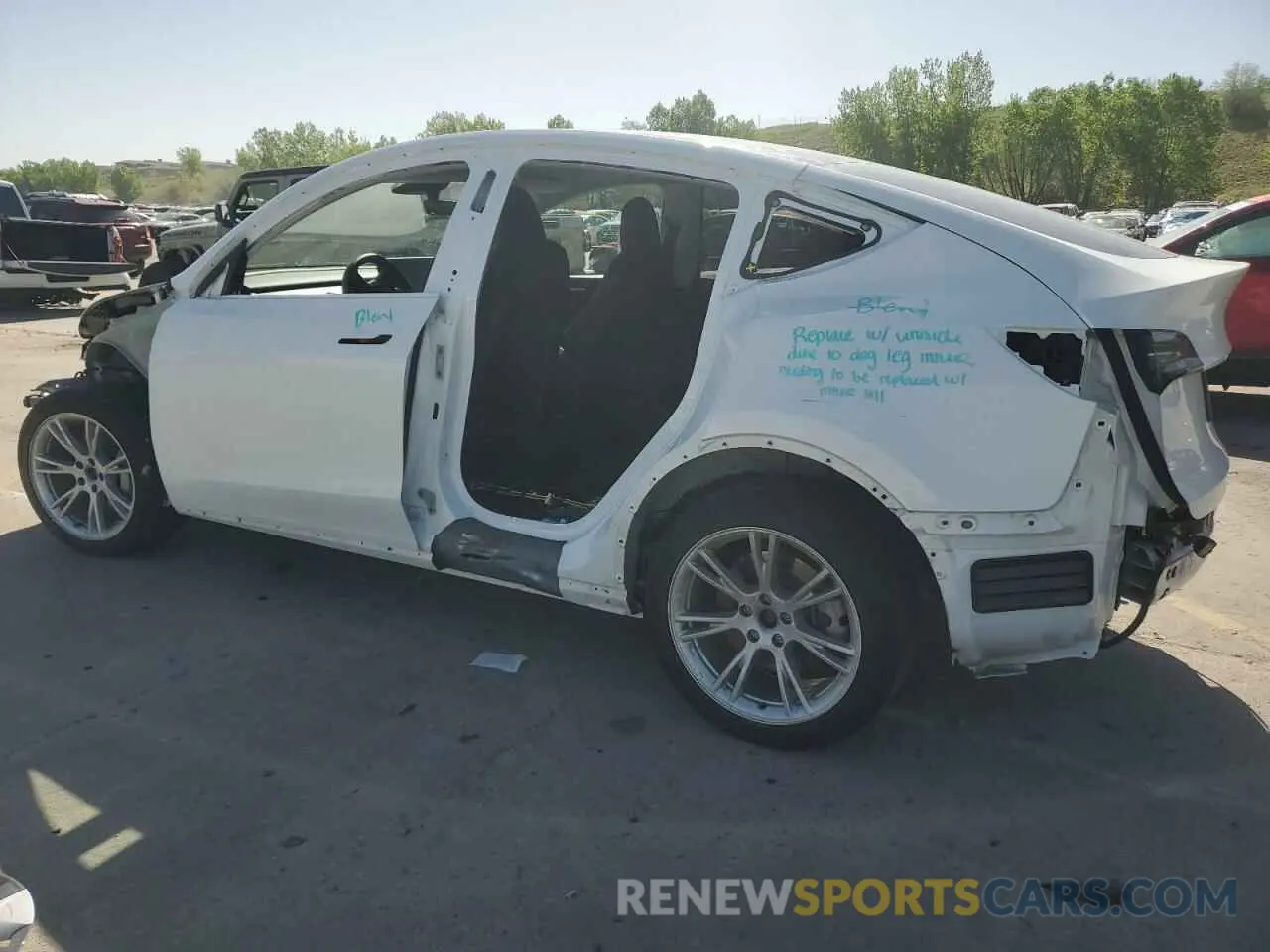 2 Фотография поврежденного автомобиля 7SAYGDEE4PF610363 TESLA MODEL Y 2023