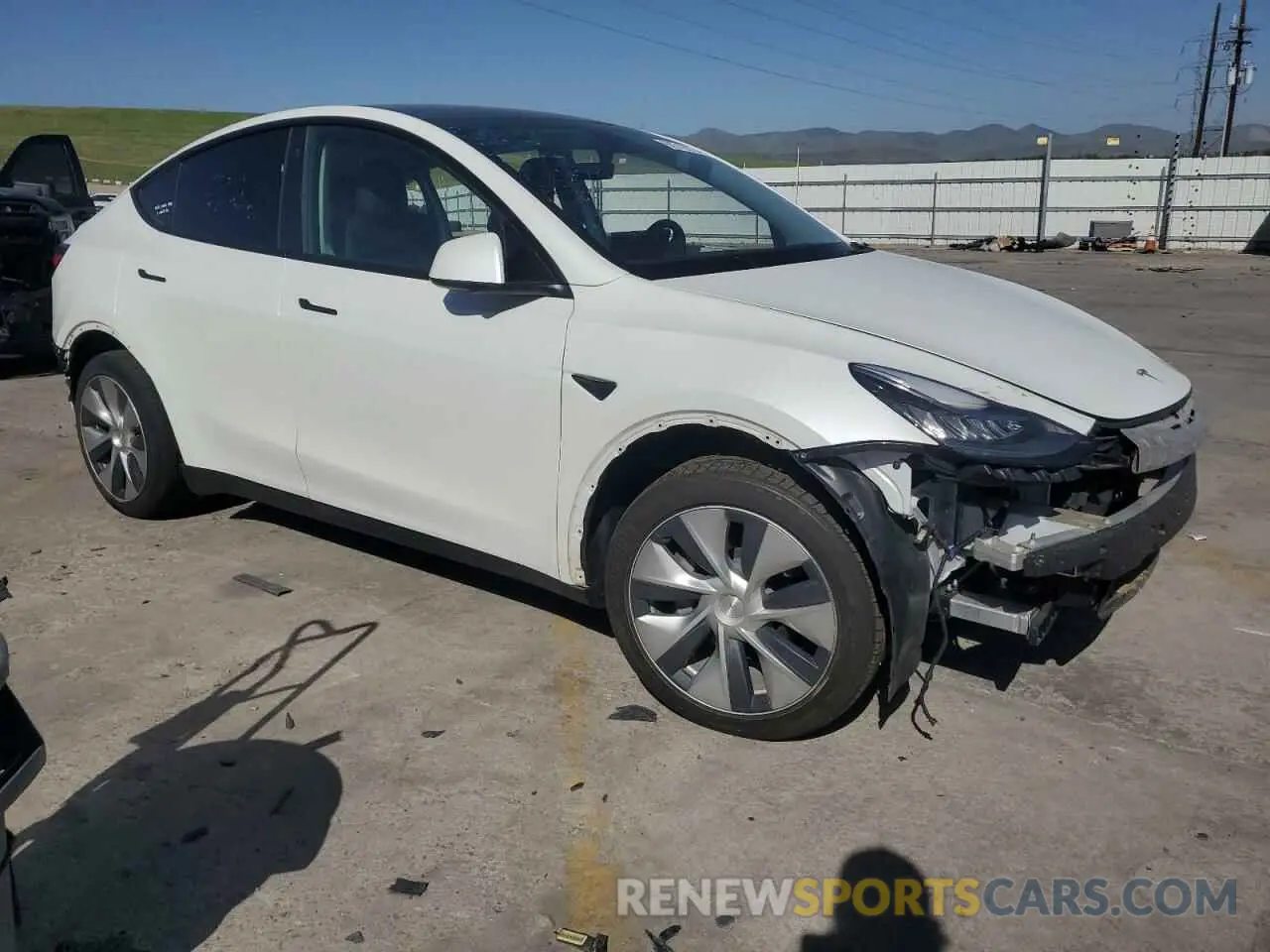 4 Фотография поврежденного автомобиля 7SAYGDEE4PF610363 TESLA MODEL Y 2023