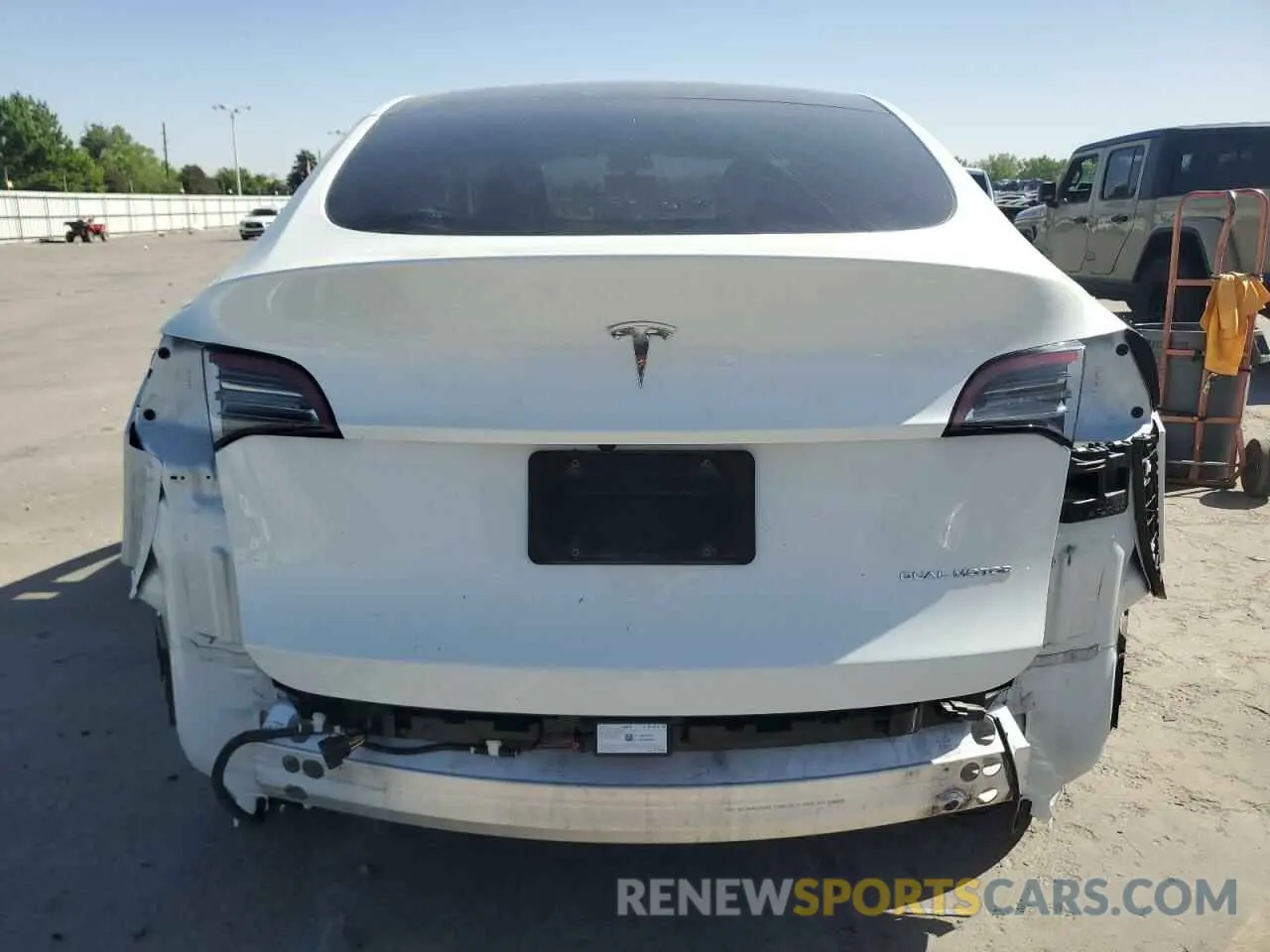 6 Фотография поврежденного автомобиля 7SAYGDEE4PF610363 TESLA MODEL Y 2023