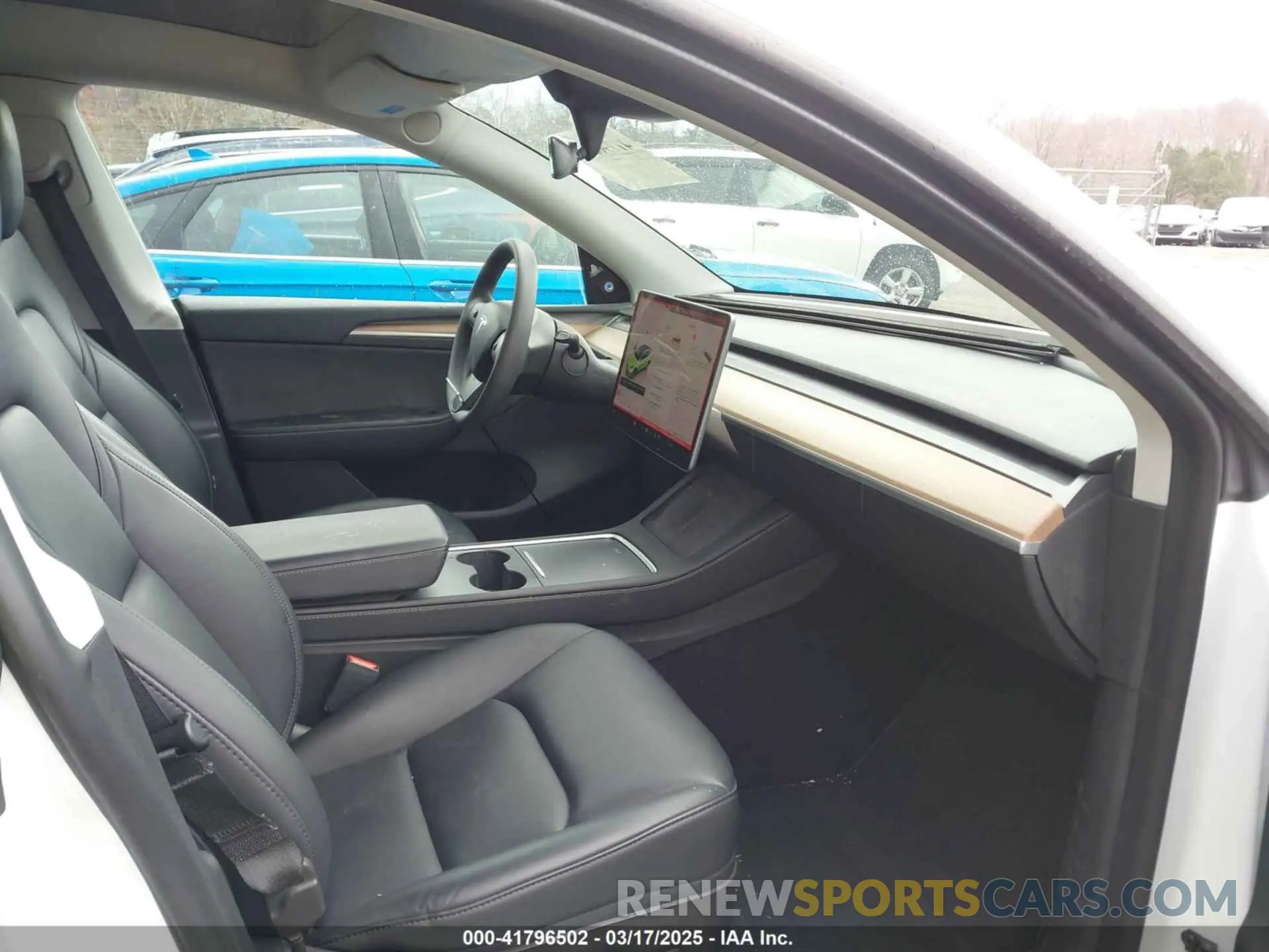 5 Photograph of a damaged car 7SAYGDEE4PF621640 TESLA MODEL Y 2023