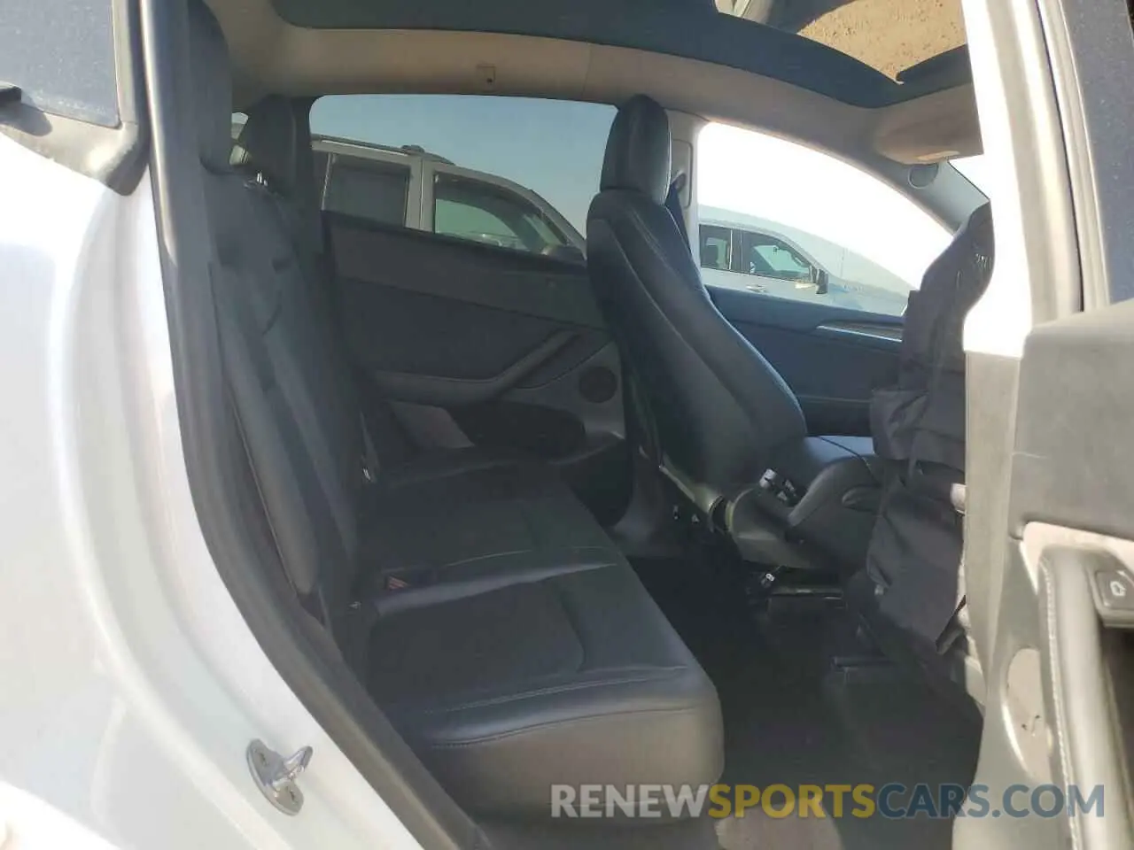 11 Photograph of a damaged car 7SAYGDEE4PF663581 TESLA MODEL Y 2023