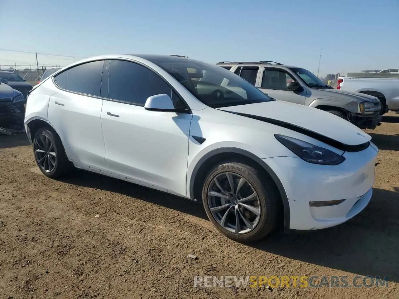 4 Photograph of a damaged car 7SAYGDEE4PF663581 TESLA MODEL Y 2023
