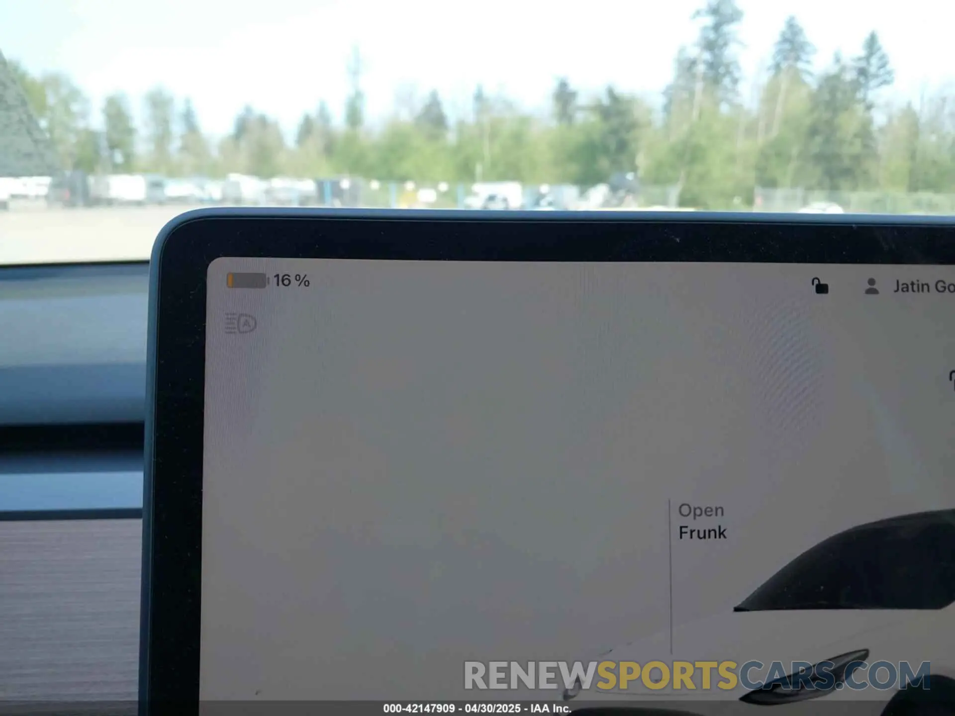 18 Photograph of a damaged car 7SAYGDEE4PF676167 TESLA MODEL Y 2023