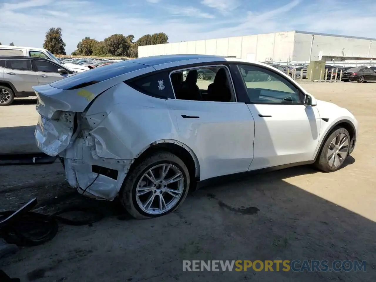 3 Фотография поврежденного автомобиля 7SAYGDEE4PF687251 TESLA MODEL Y 2023
