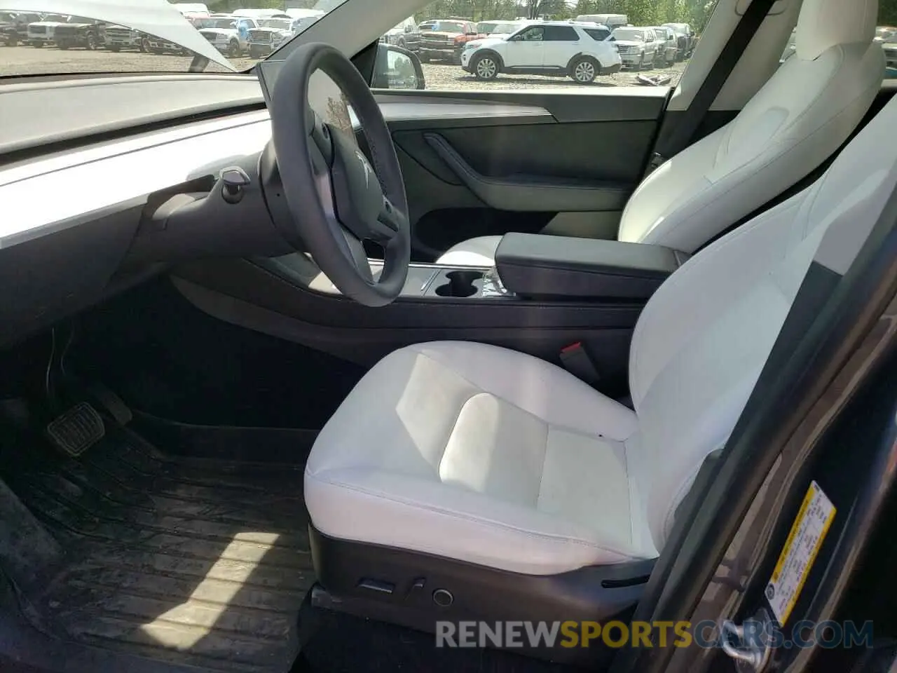 7 Photograph of a damaged car 7SAYGDEE4PF690800 TESLA MODEL Y 2023