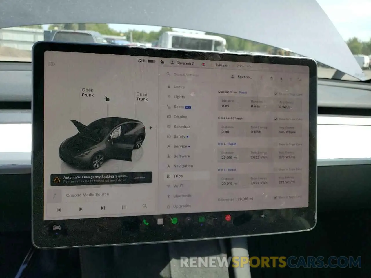 9 Photograph of a damaged car 7SAYGDEE4PF690800 TESLA MODEL Y 2023