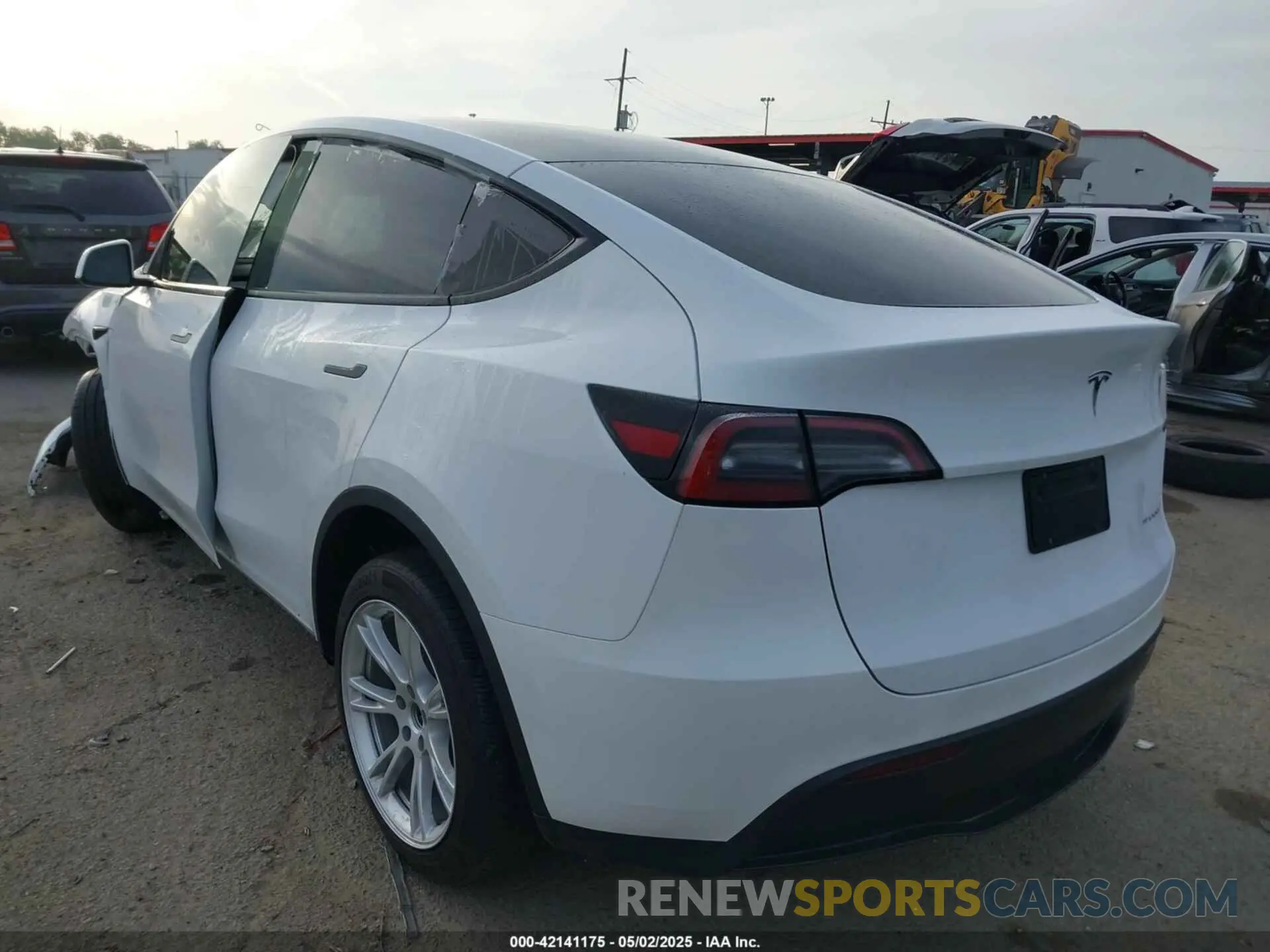 3 Photograph of a damaged car 7SAYGDEE4PF770307 TESLA MODEL Y 2023