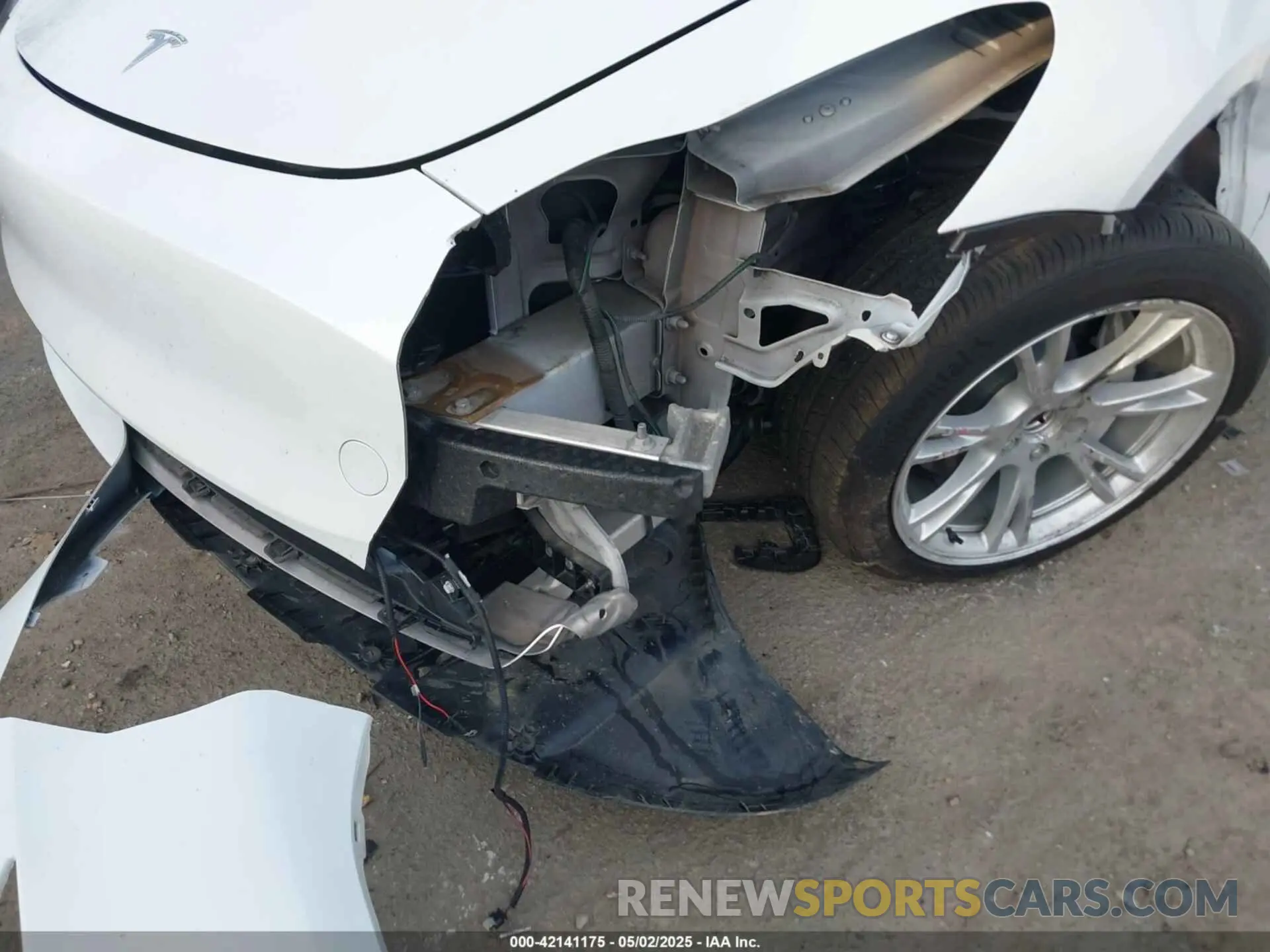 6 Photograph of a damaged car 7SAYGDEE4PF770307 TESLA MODEL Y 2023