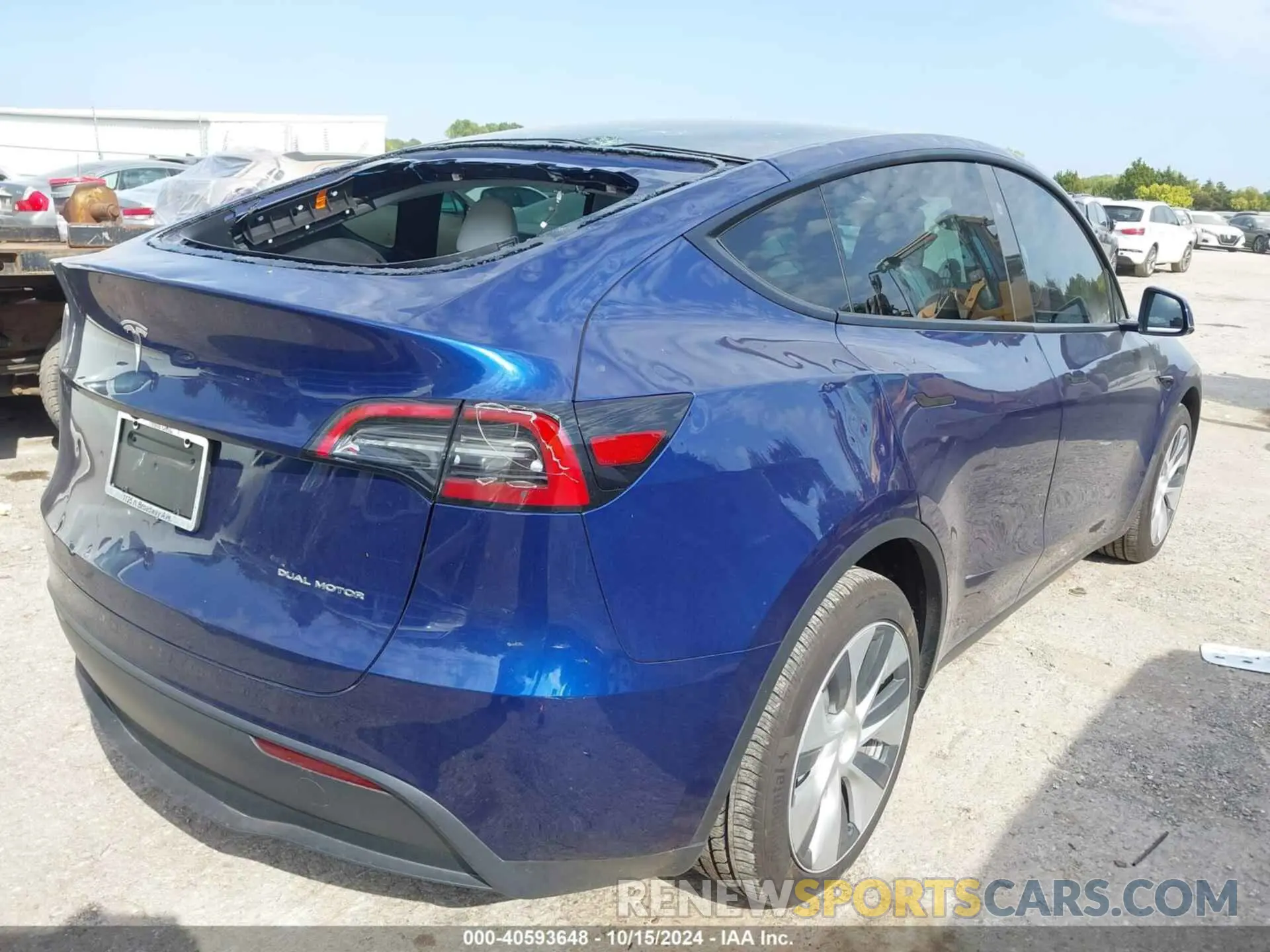 4 Photograph of a damaged car 7SAYGDEE4PF806190 TESLA MODEL Y 2023