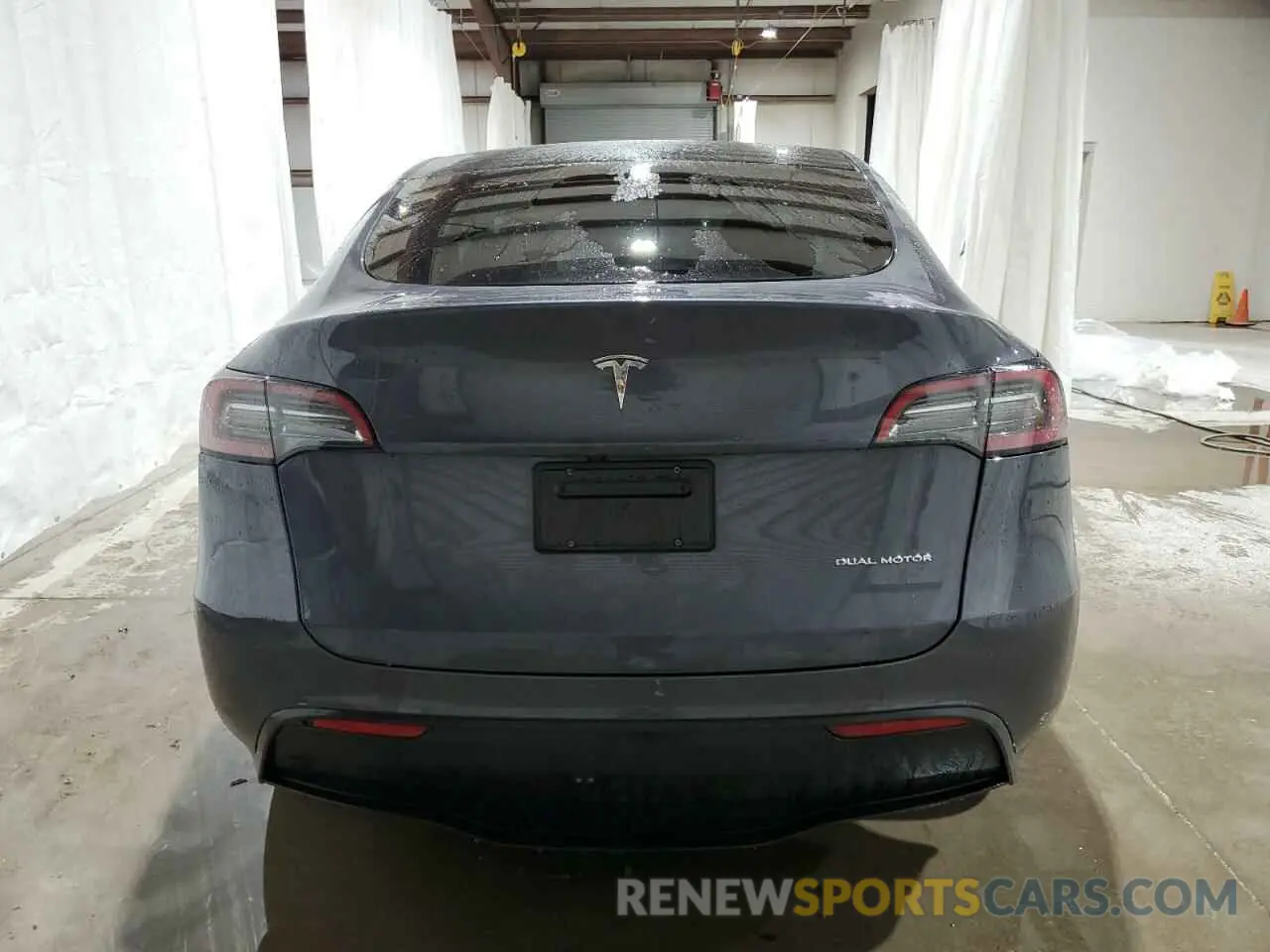 6 Photograph of a damaged car 7SAYGDEE4PF846592 TESLA MODEL Y 2023