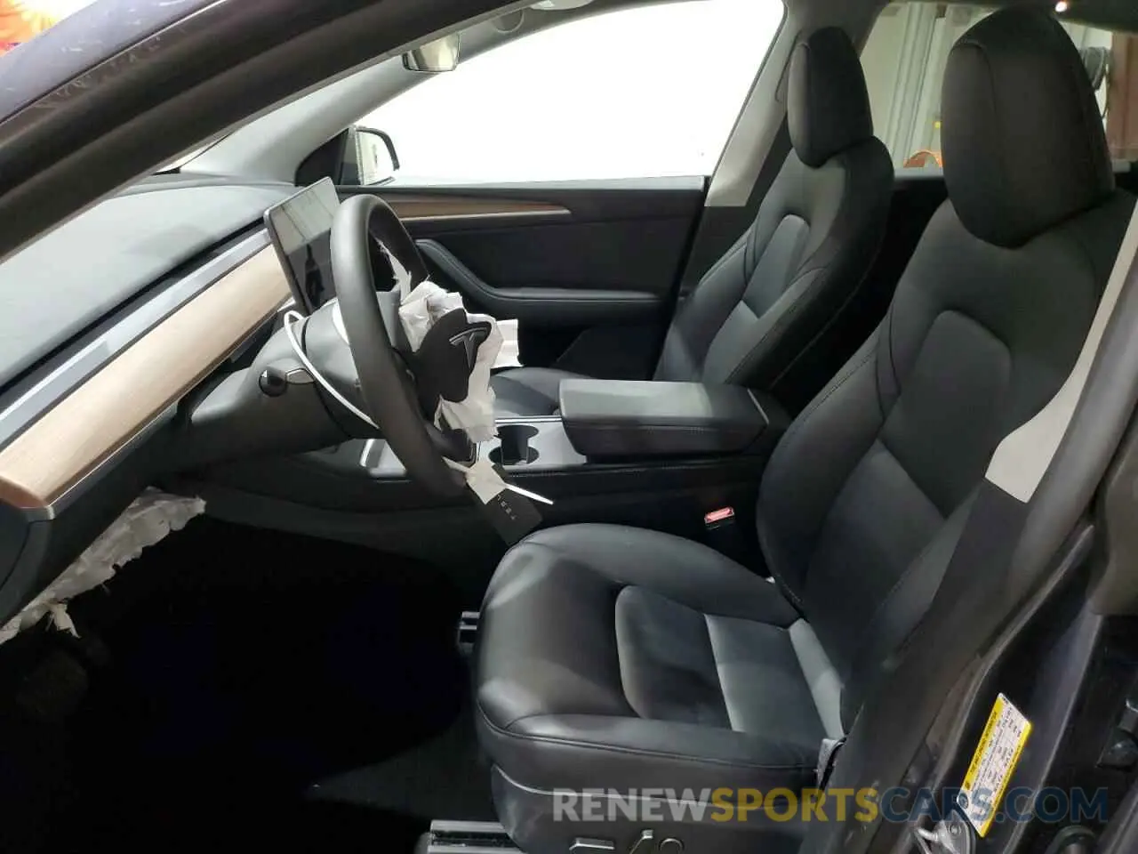 7 Photograph of a damaged car 7SAYGDEE4PF846592 TESLA MODEL Y 2023