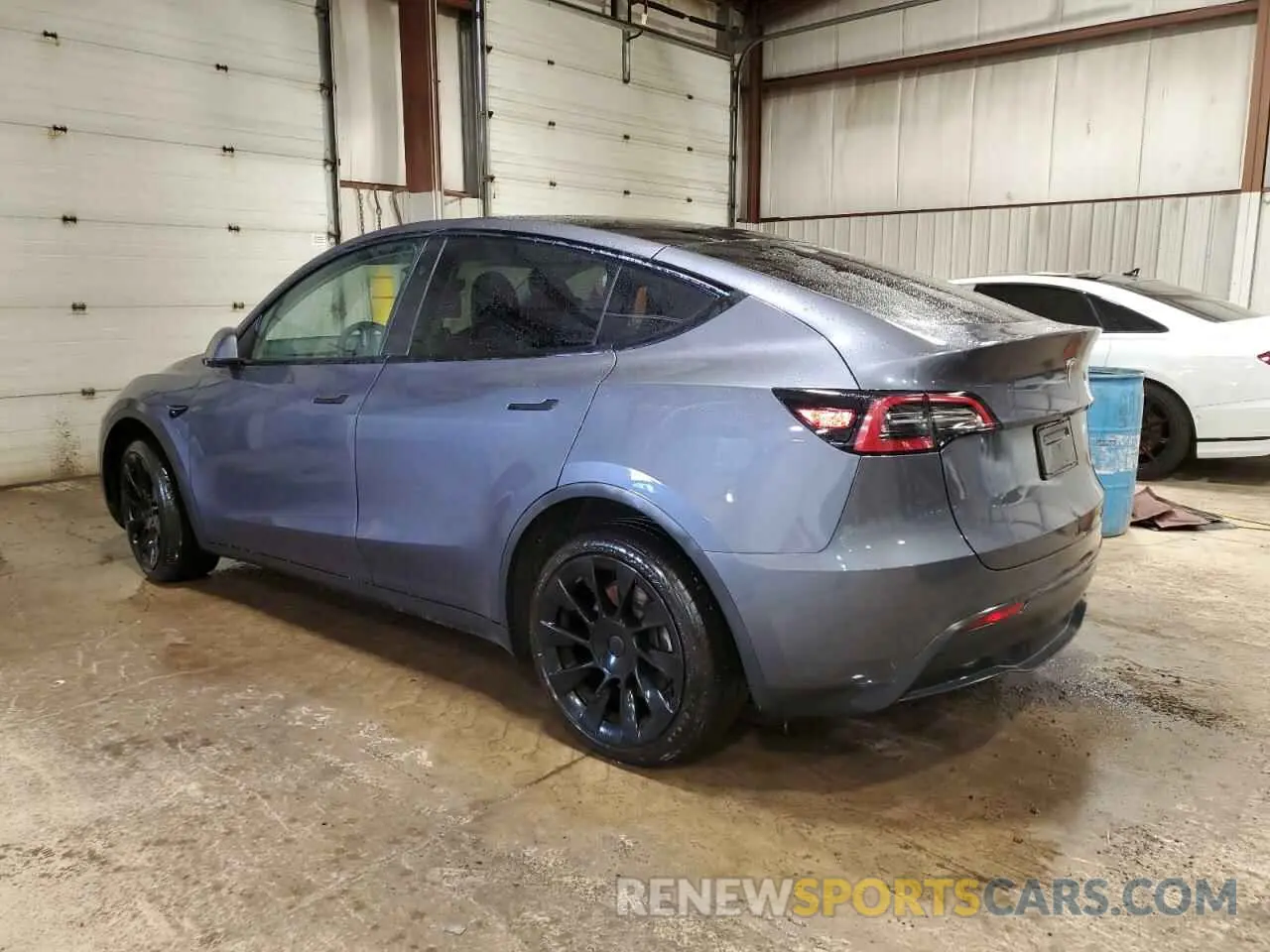 2 Фотография поврежденного автомобиля 7SAYGDEE4PF854773 TESLA MODEL Y 2023