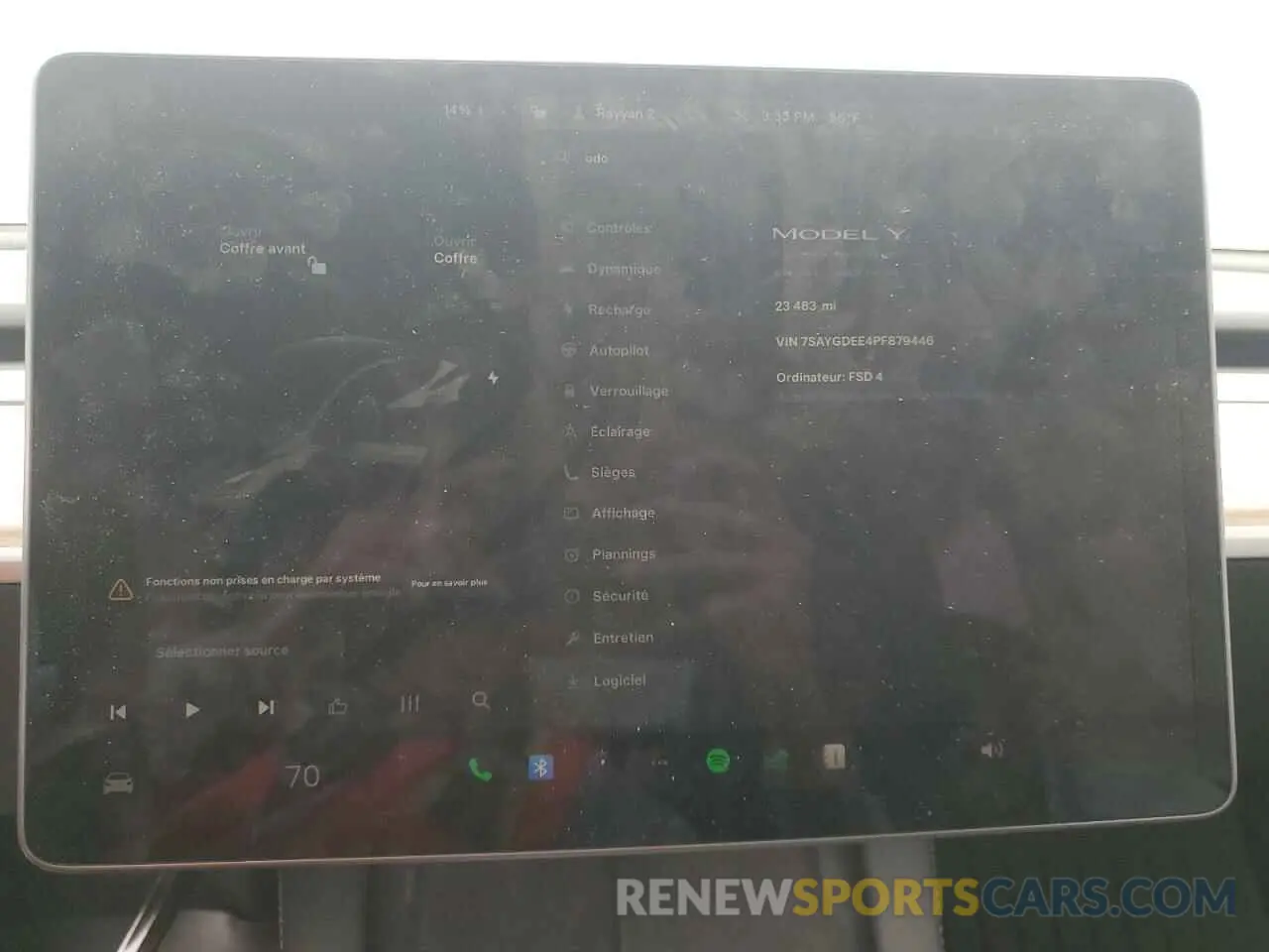 9 Photograph of a damaged car 7SAYGDEE4PF879446 TESLA MODEL Y 2023