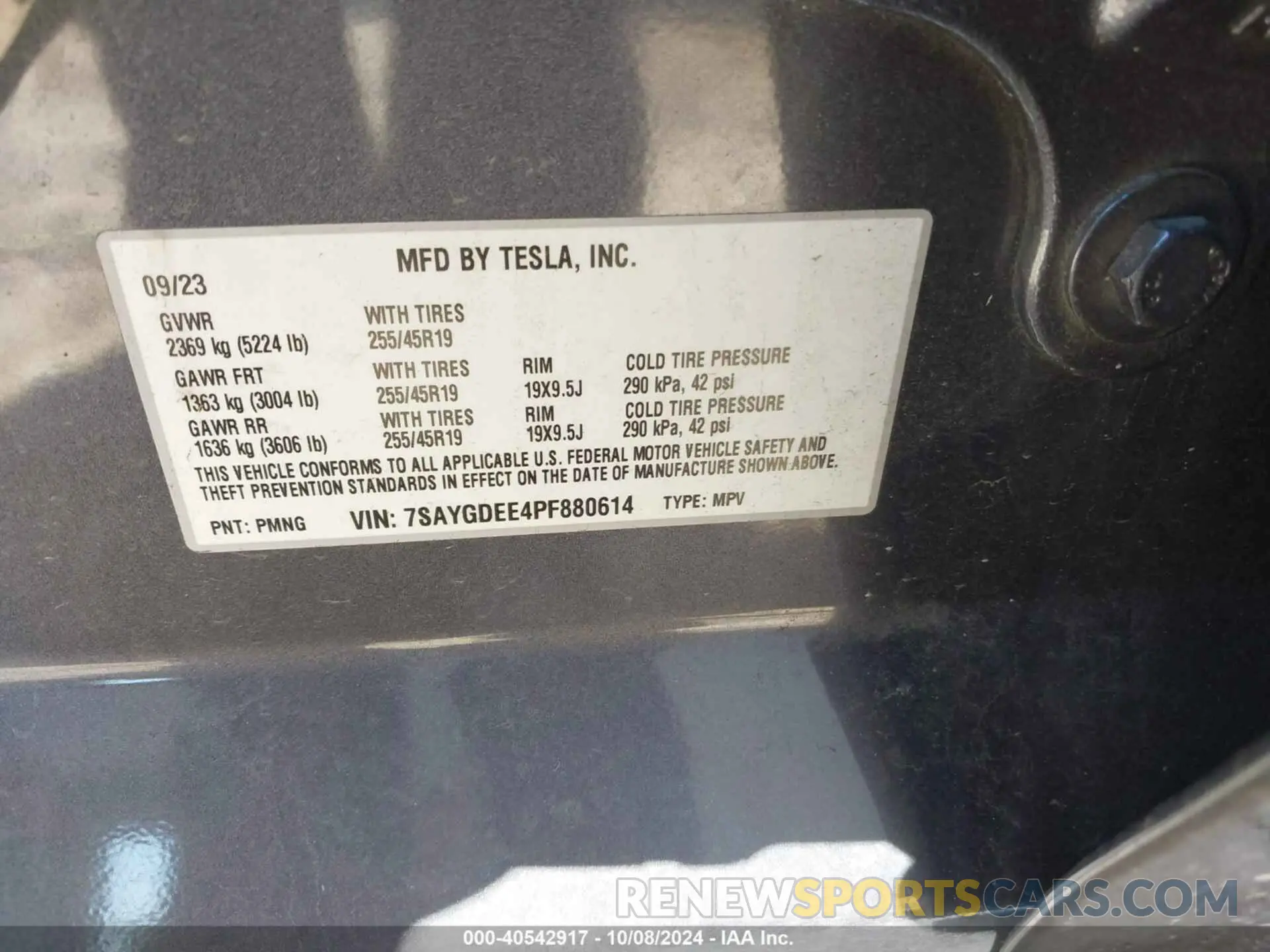9 Photograph of a damaged car 7SAYGDEE4PF880614 TESLA MODEL Y 2023
