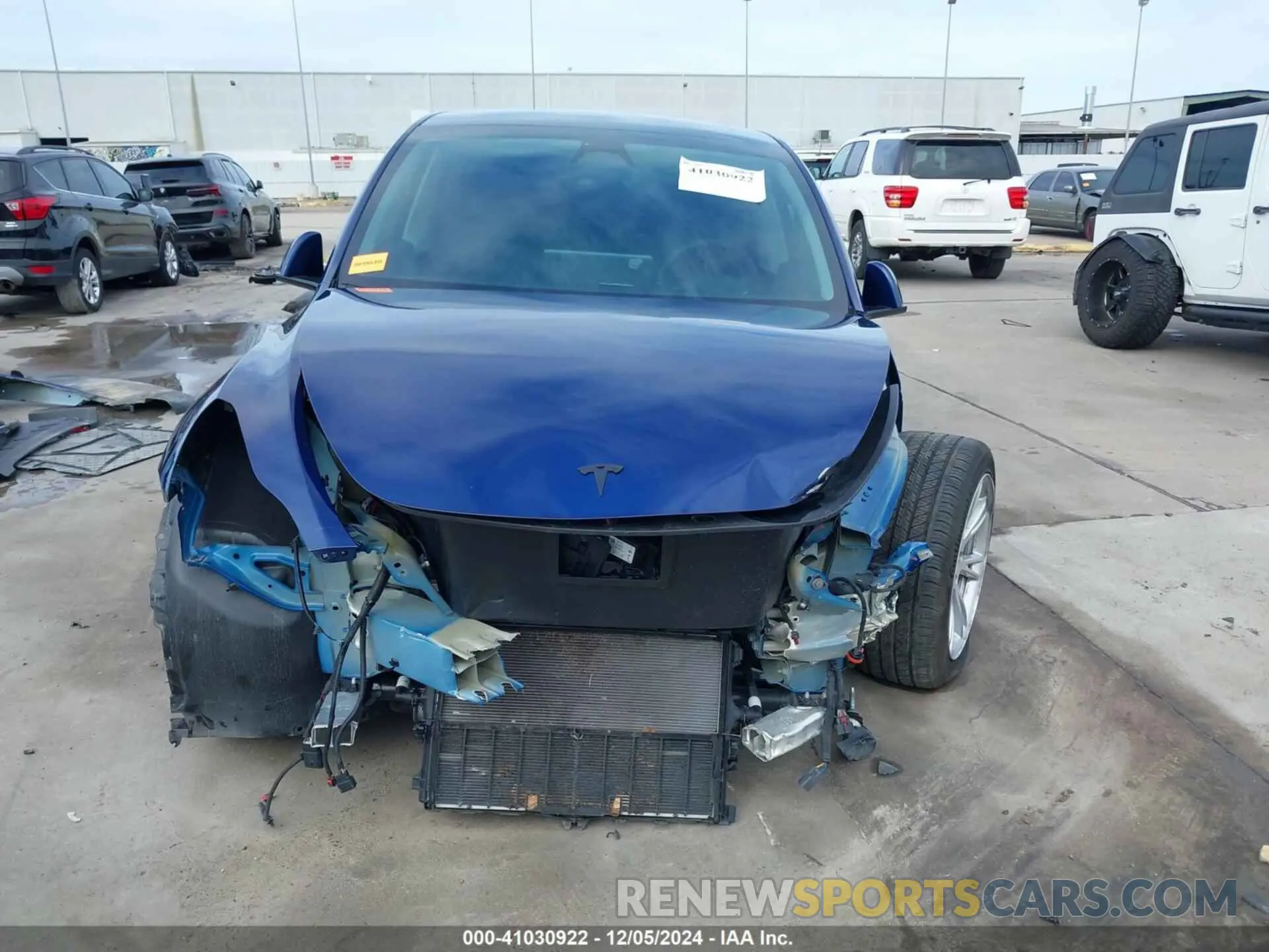 13 Photograph of a damaged car 7SAYGDEE4PF890463 TESLA MODEL Y 2023