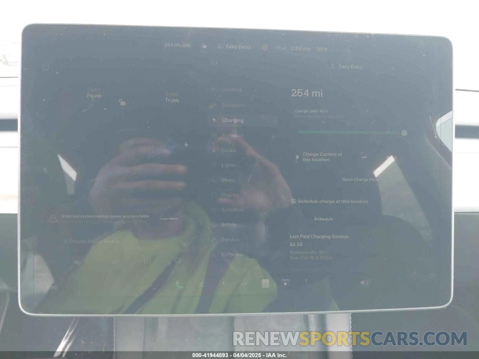 17 Photograph of a damaged car 7SAYGDEE4PF891709 TESLA MODEL Y 2023