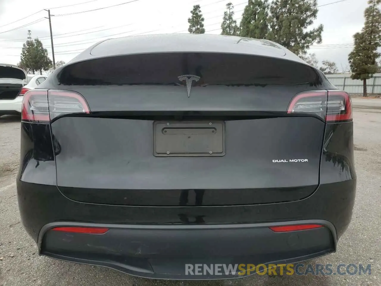 6 Photograph of a damaged car 7SAYGDEE4PF938821 TESLA MODEL Y 2023