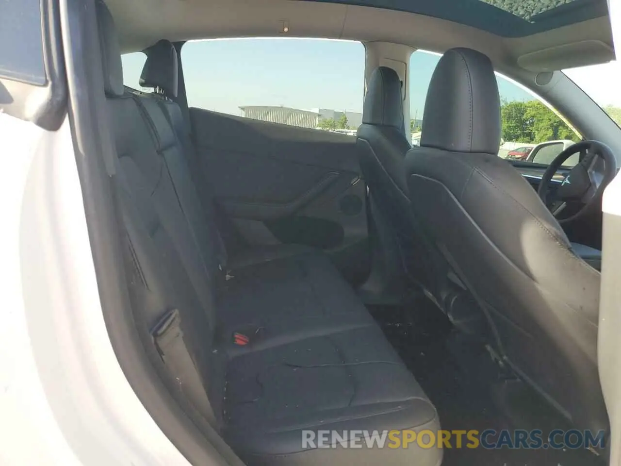 10 Photograph of a damaged car 7SAYGDEE5PA053525 TESLA MODEL Y 2023
