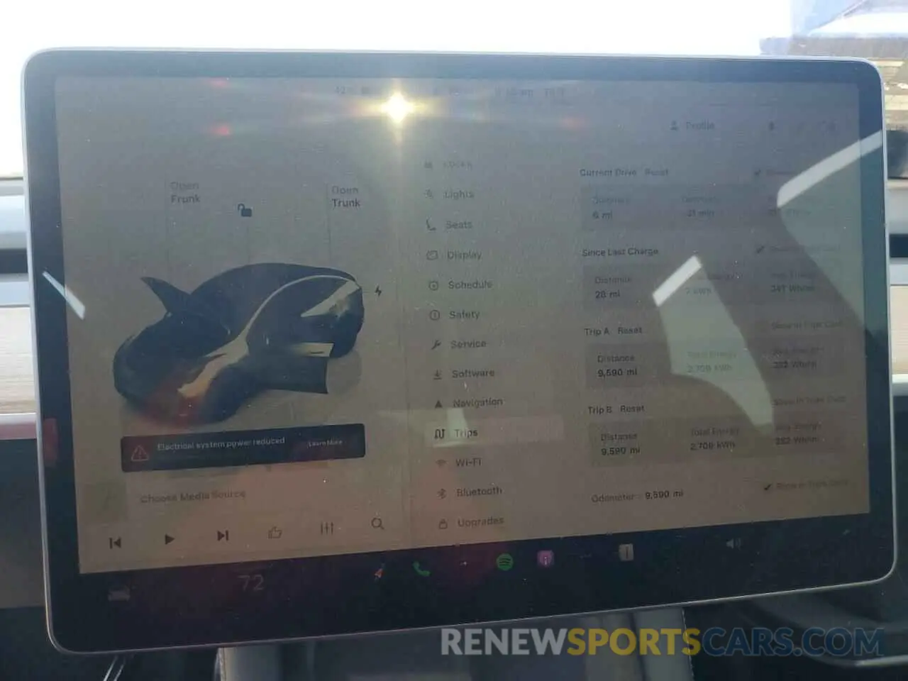 9 Photograph of a damaged car 7SAYGDEE5PA053525 TESLA MODEL Y 2023