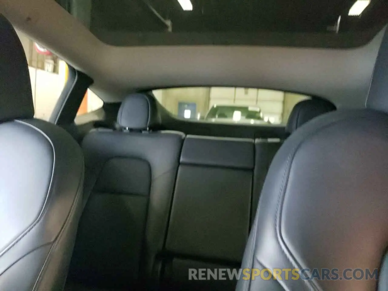 10 Photograph of a damaged car 7SAYGDEE5PA067389 TESLA MODEL Y 2023