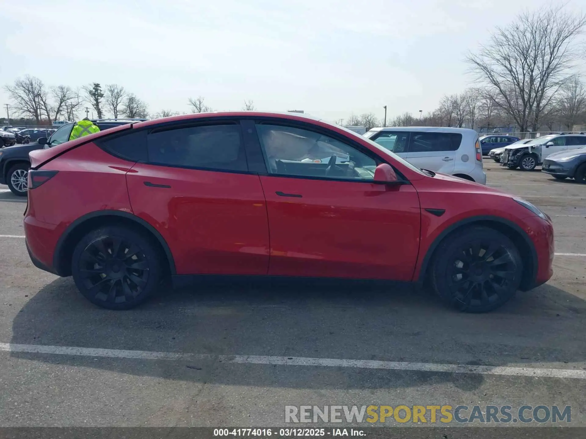 12 Photograph of a damaged car 7SAYGDEE5PA094138 TESLA MODEL Y 2023