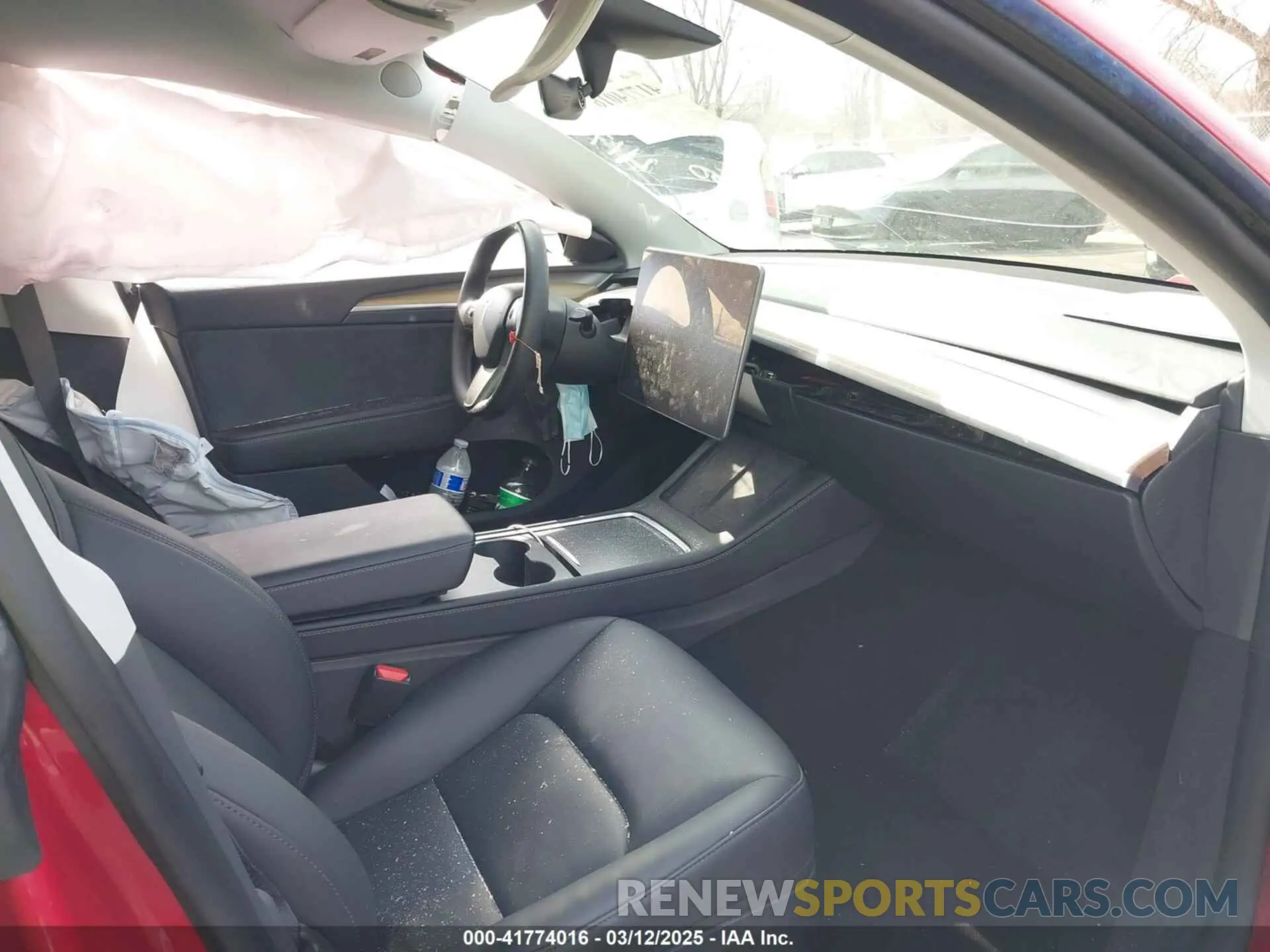 5 Photograph of a damaged car 7SAYGDEE5PA094138 TESLA MODEL Y 2023