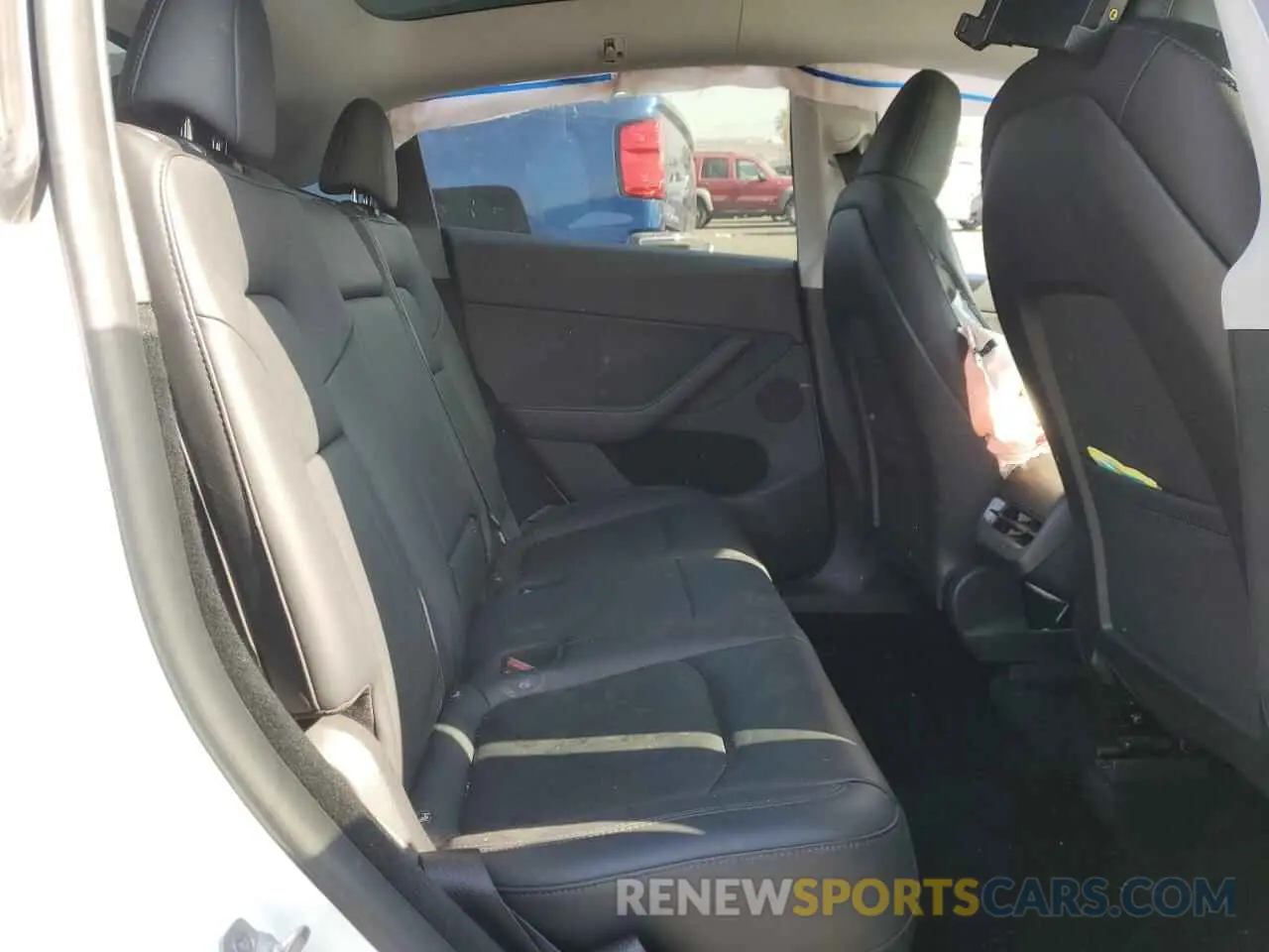 10 Photograph of a damaged car 7SAYGDEE5PA136839 TESLA MODEL Y 2023