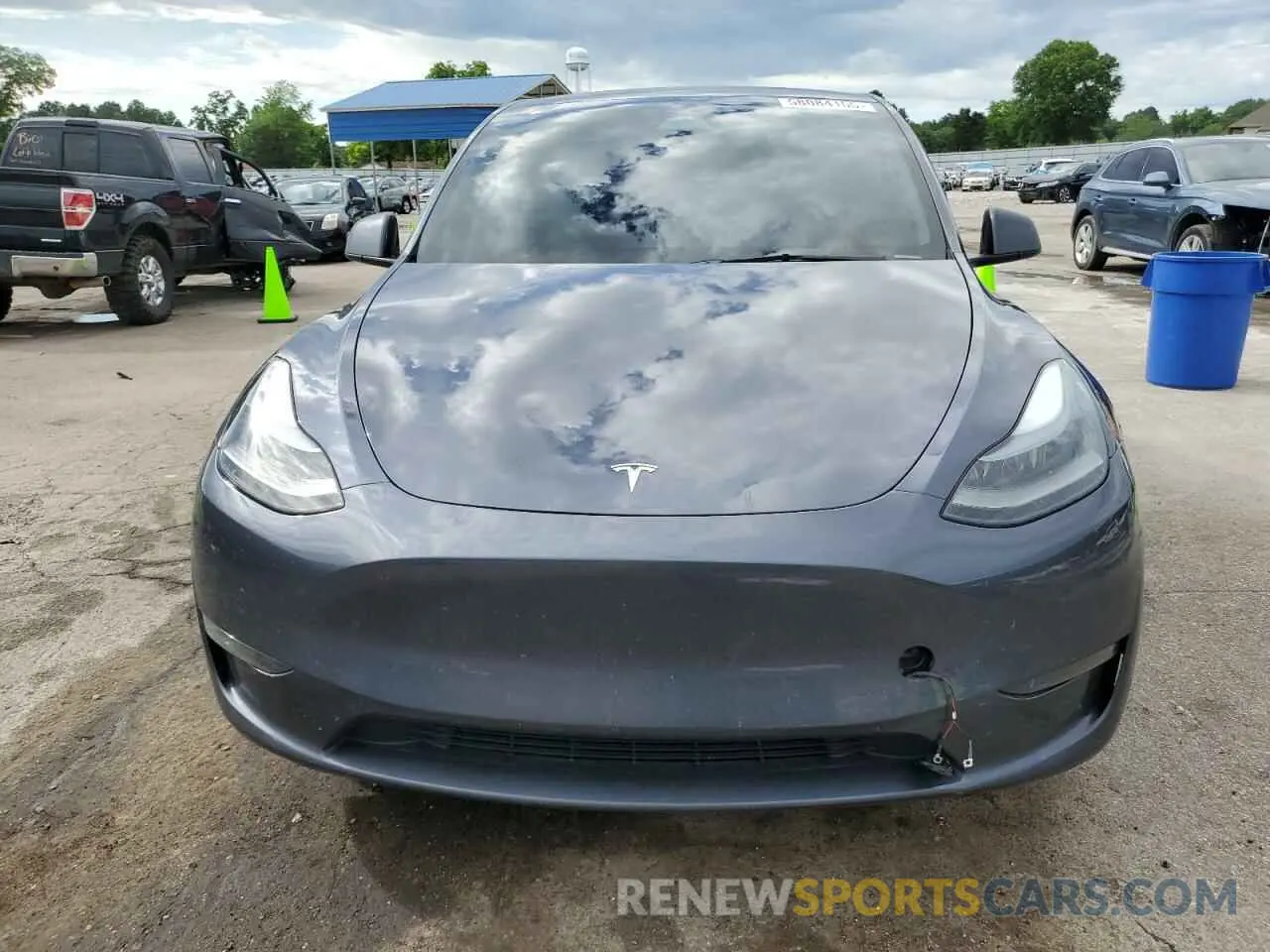 5 Photograph of a damaged car 7SAYGDEE5PA181666 TESLA MODEL Y 2023