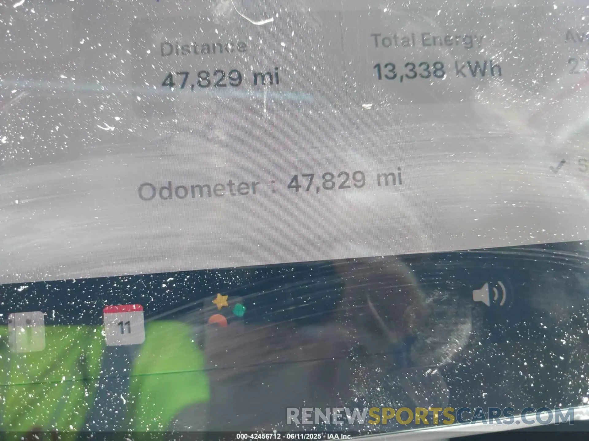 14 Photograph of a damaged car 7SAYGDEE5PA184258 TESLA MODEL Y 2023