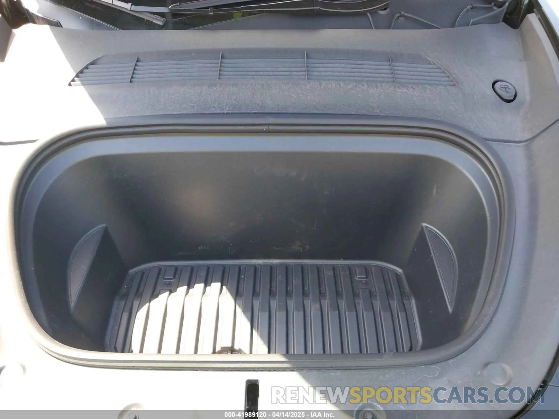 10 Фотография поврежденного автомобиля 7SAYGDEE5PA199763 TESLA MODEL Y 2023
