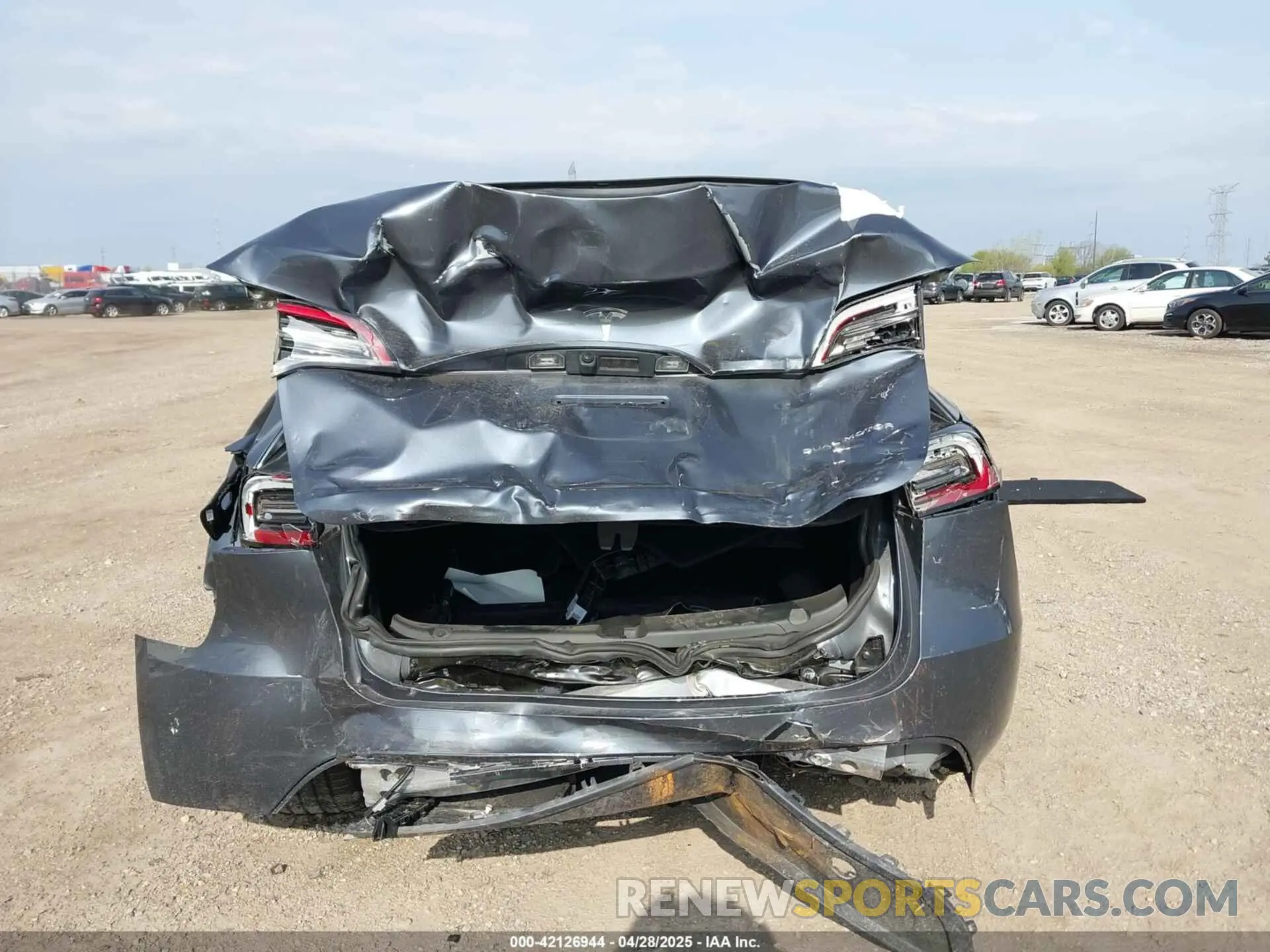 17 Фотография поврежденного автомобиля 7SAYGDEE5PA200040 TESLA MODEL Y 2023