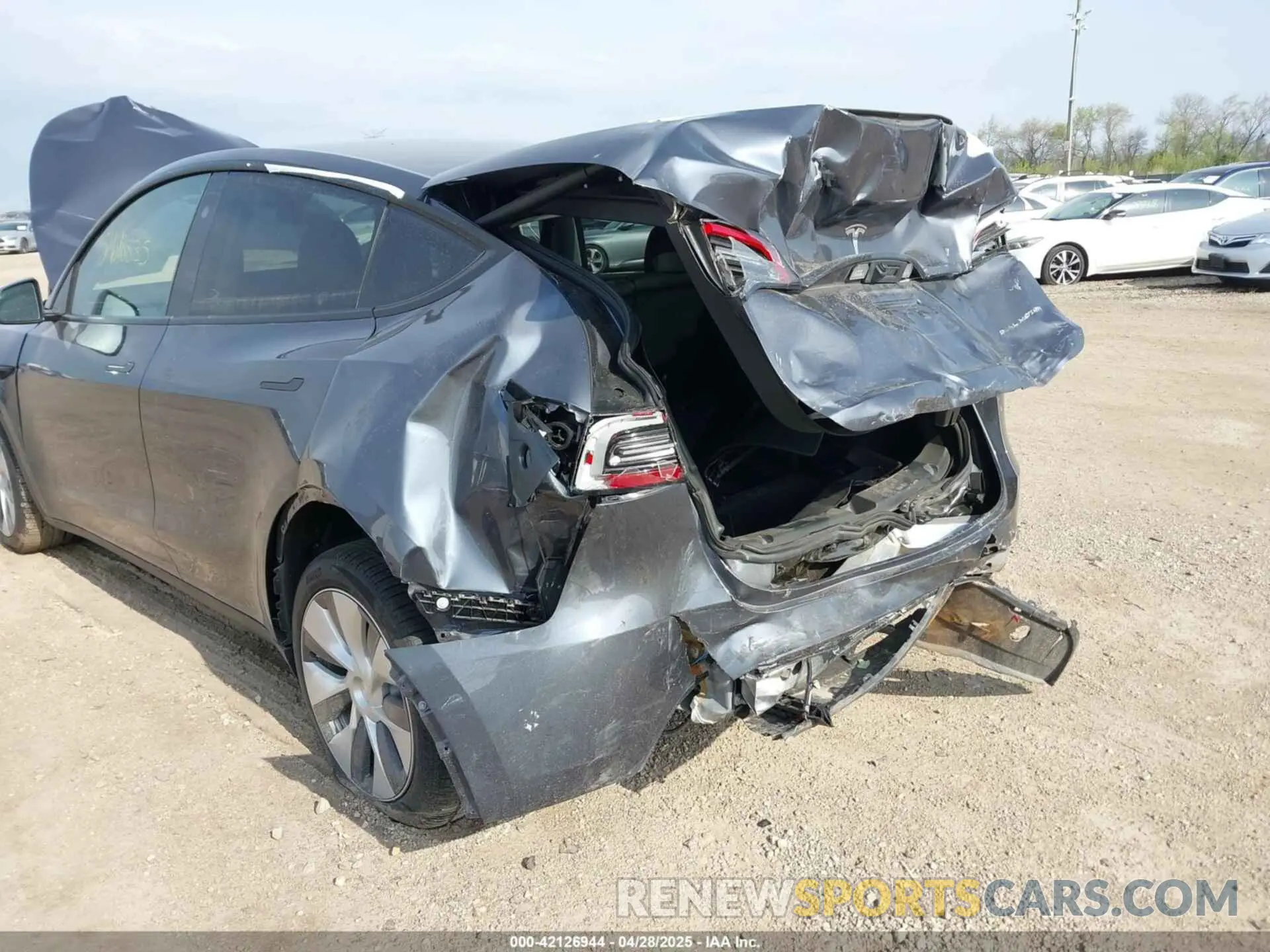 18 Фотография поврежденного автомобиля 7SAYGDEE5PA200040 TESLA MODEL Y 2023