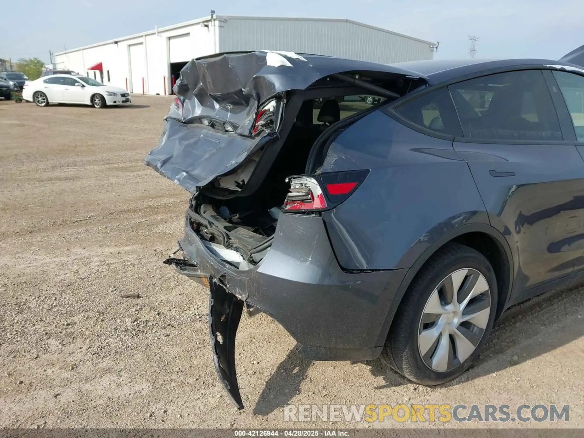 19 Фотография поврежденного автомобиля 7SAYGDEE5PA200040 TESLA MODEL Y 2023