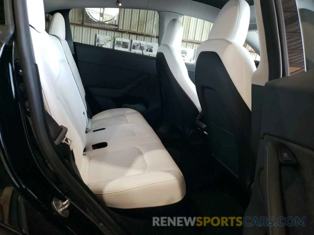 10 Photograph of a damaged car 7SAYGDEE5PA207313 TESLA MODEL Y 2023