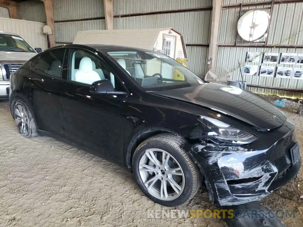 4 Photograph of a damaged car 7SAYGDEE5PA207313 TESLA MODEL Y 2023