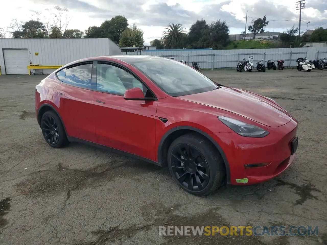 4 Фотография поврежденного автомобиля 7SAYGDEE5PF644778 TESLA MODEL Y 2023