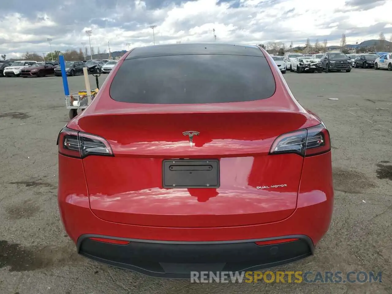 6 Фотография поврежденного автомобиля 7SAYGDEE5PF644778 TESLA MODEL Y 2023