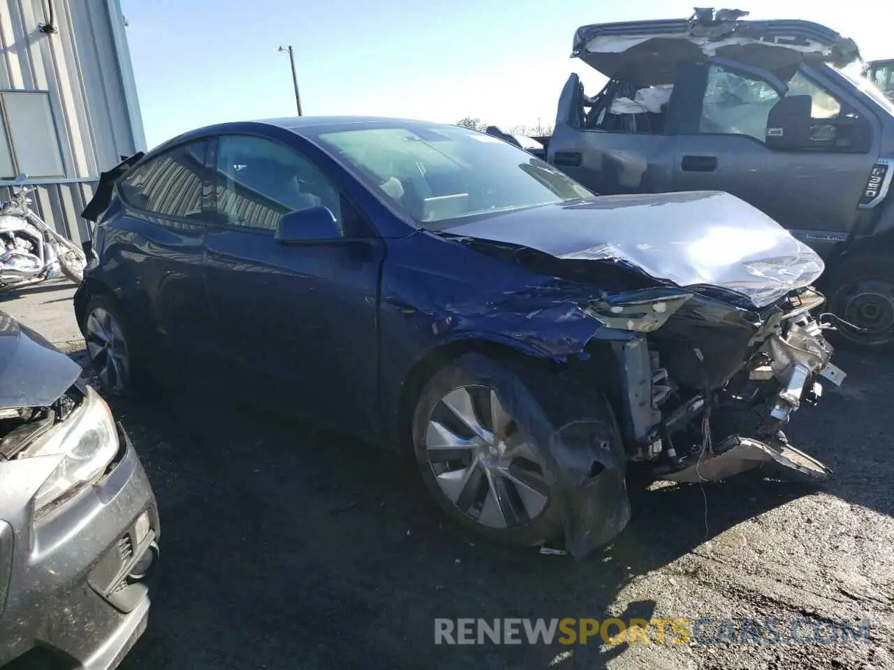 4 Photograph of a damaged car 7SAYGDEE5PF684908 TESLA MODEL Y 2023