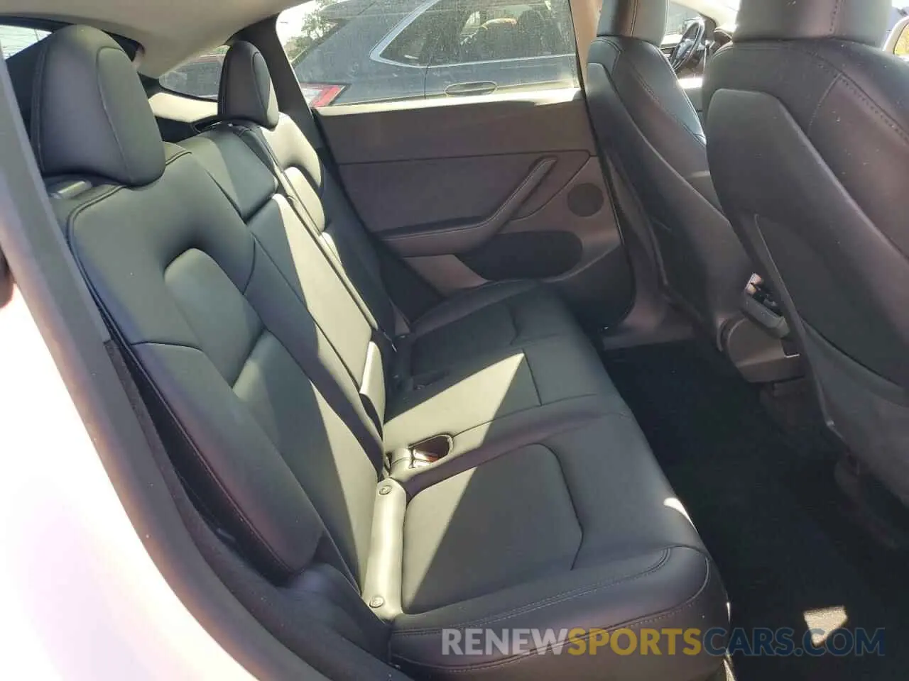 10 Photograph of a damaged car 7SAYGDEE5PF694080 TESLA MODEL Y 2023