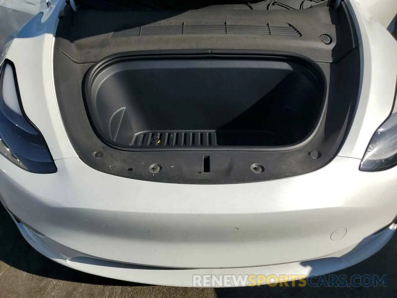 11 Photograph of a damaged car 7SAYGDEE5PF694080 TESLA MODEL Y 2023