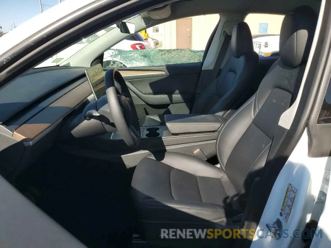 7 Photograph of a damaged car 7SAYGDEE5PF694080 TESLA MODEL Y 2023