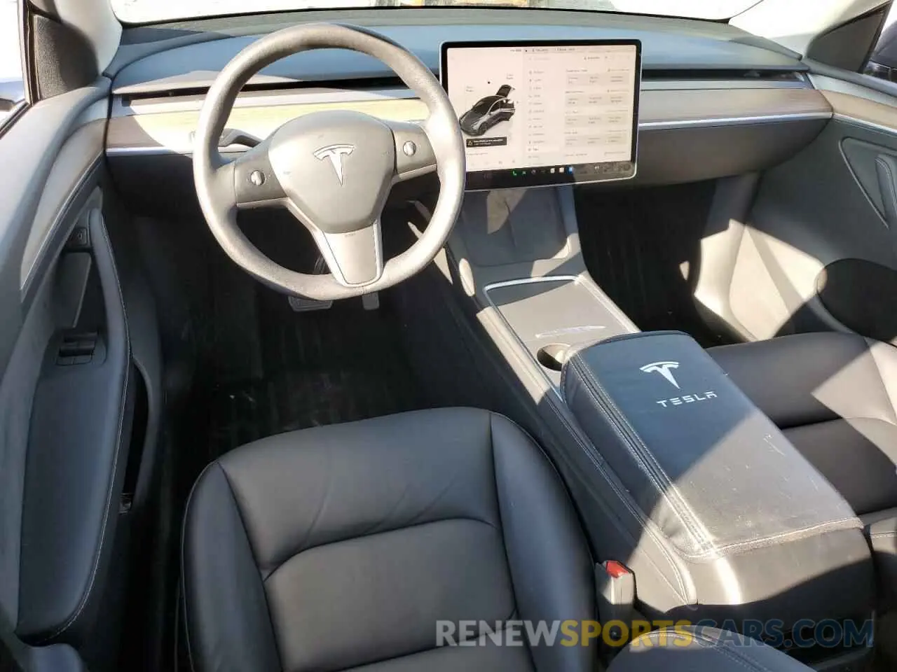 8 Photograph of a damaged car 7SAYGDEE5PF761194 TESLA MODEL Y 2023