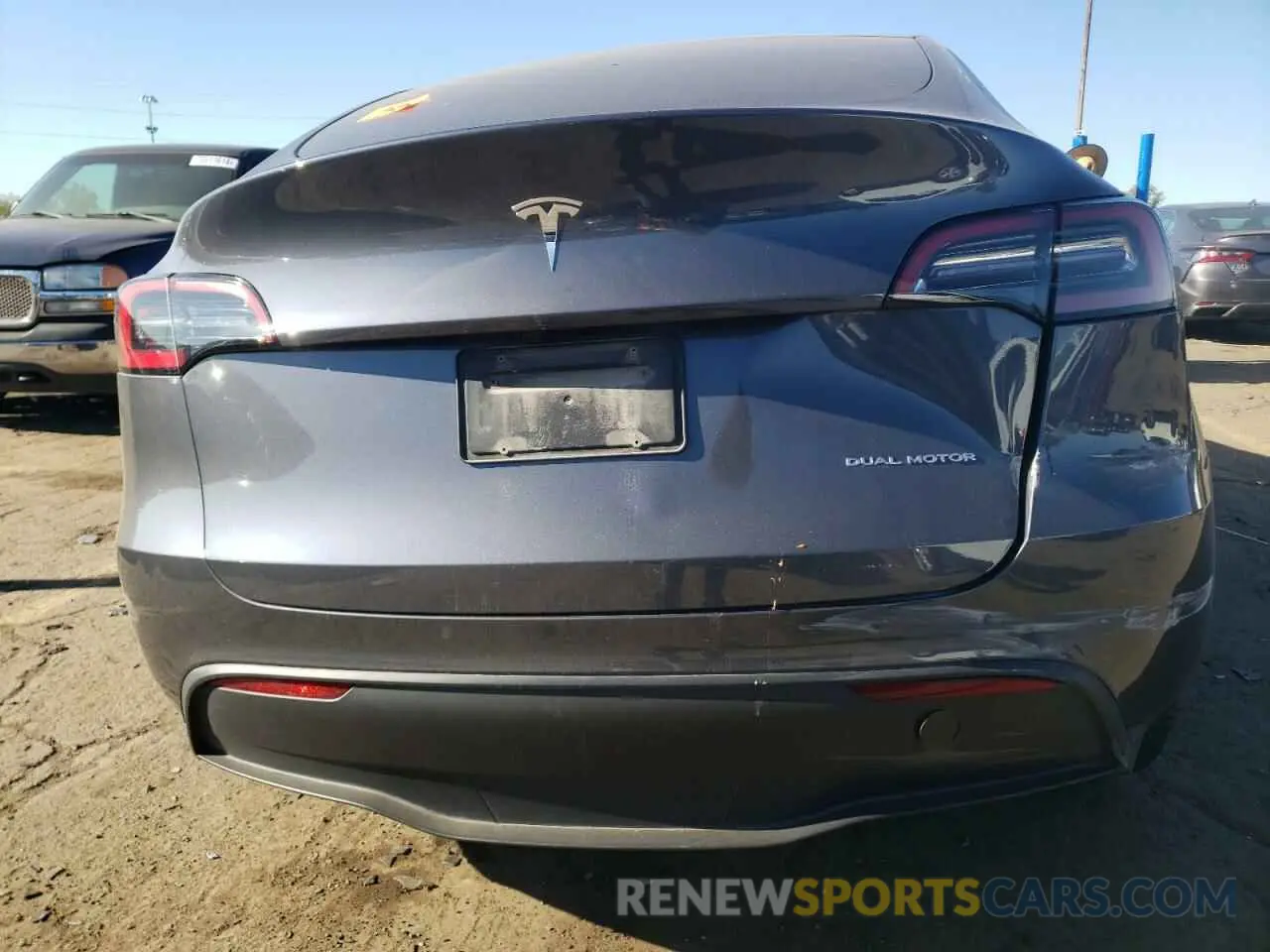 6 Photograph of a damaged car 7SAYGDEE5PF811141 TESLA MODEL Y 2023