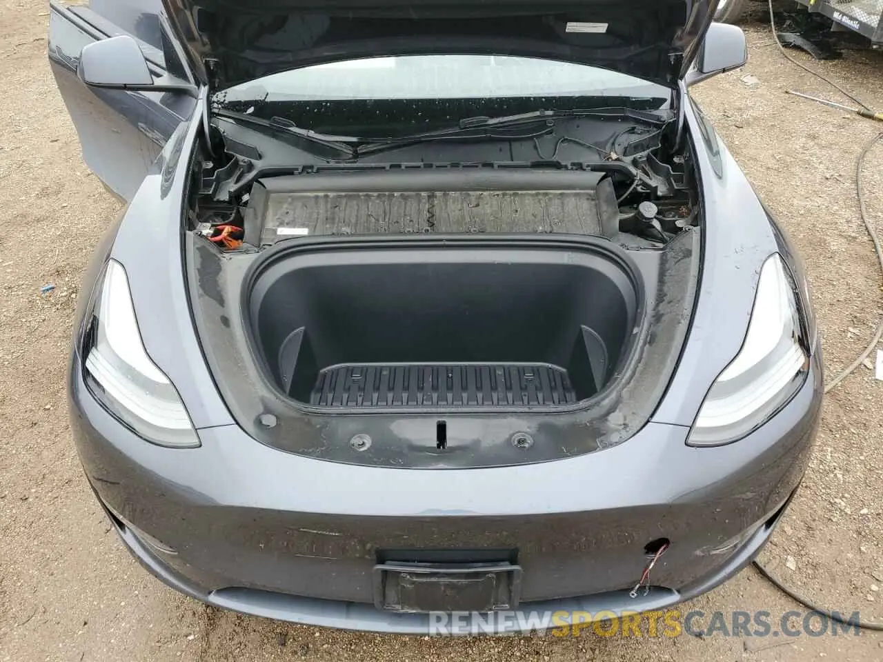 11 Photograph of a damaged car 7SAYGDEE5PF884364 TESLA MODEL Y 2023