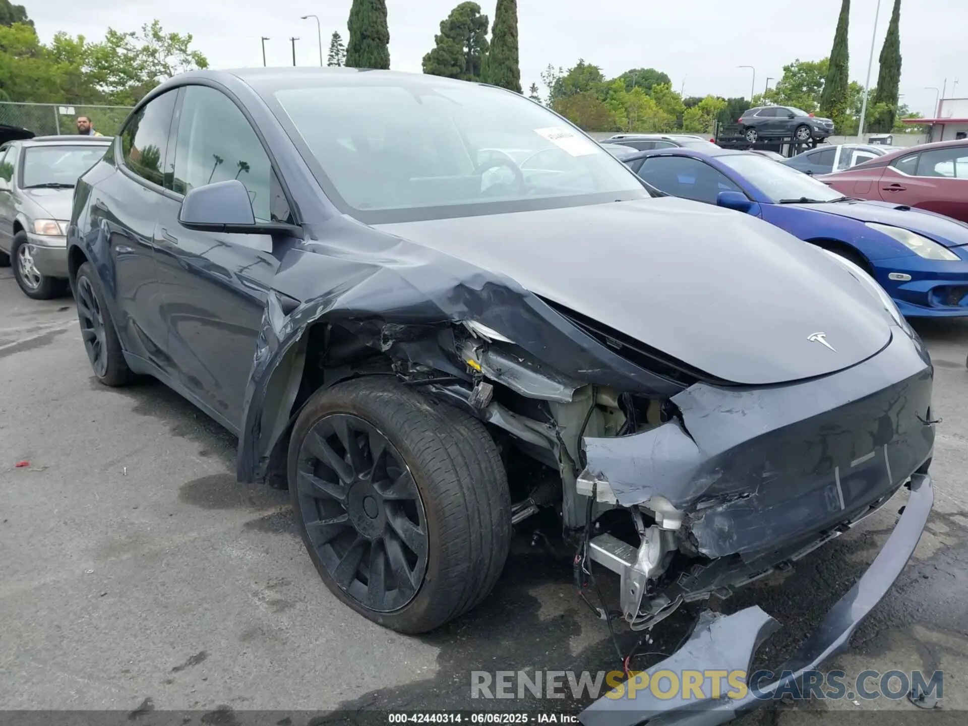 1 Photograph of a damaged car 7SAYGDEE5PF916715 TESLA MODEL Y 2023