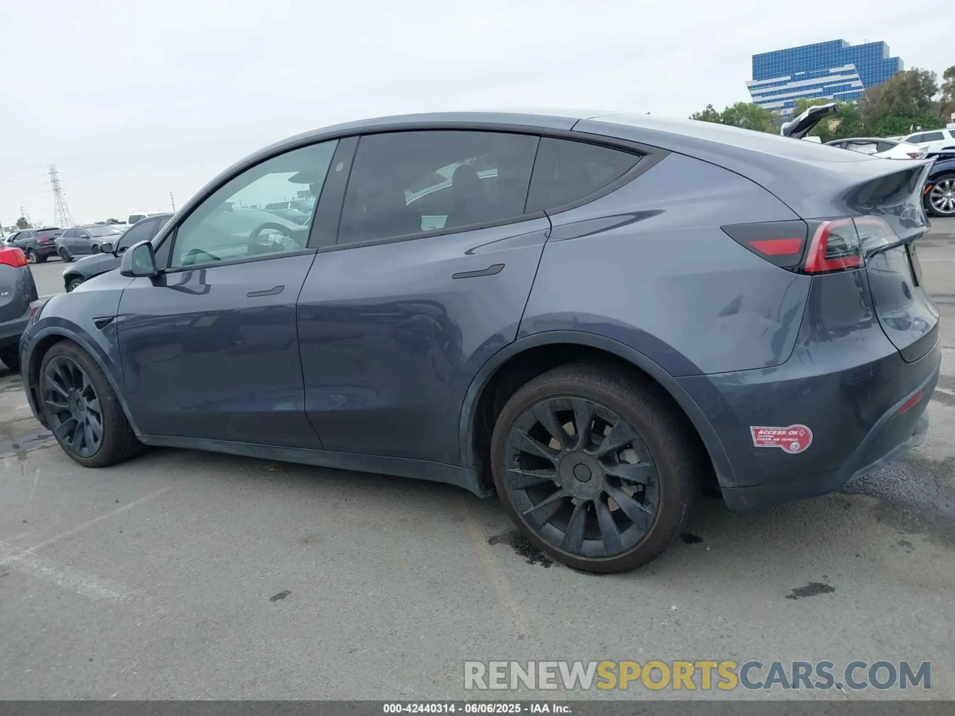 13 Photograph of a damaged car 7SAYGDEE5PF916715 TESLA MODEL Y 2023