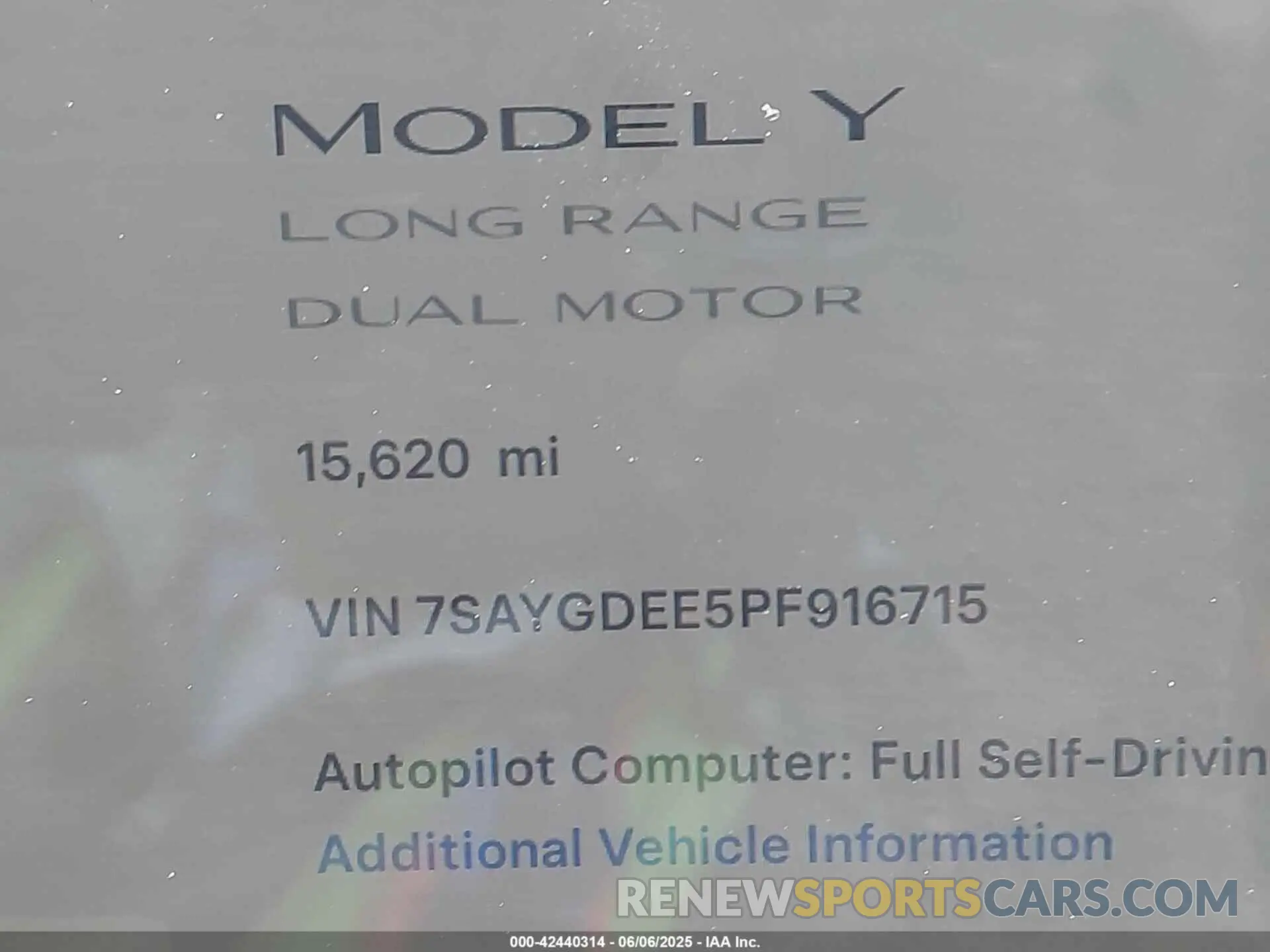 14 Photograph of a damaged car 7SAYGDEE5PF916715 TESLA MODEL Y 2023