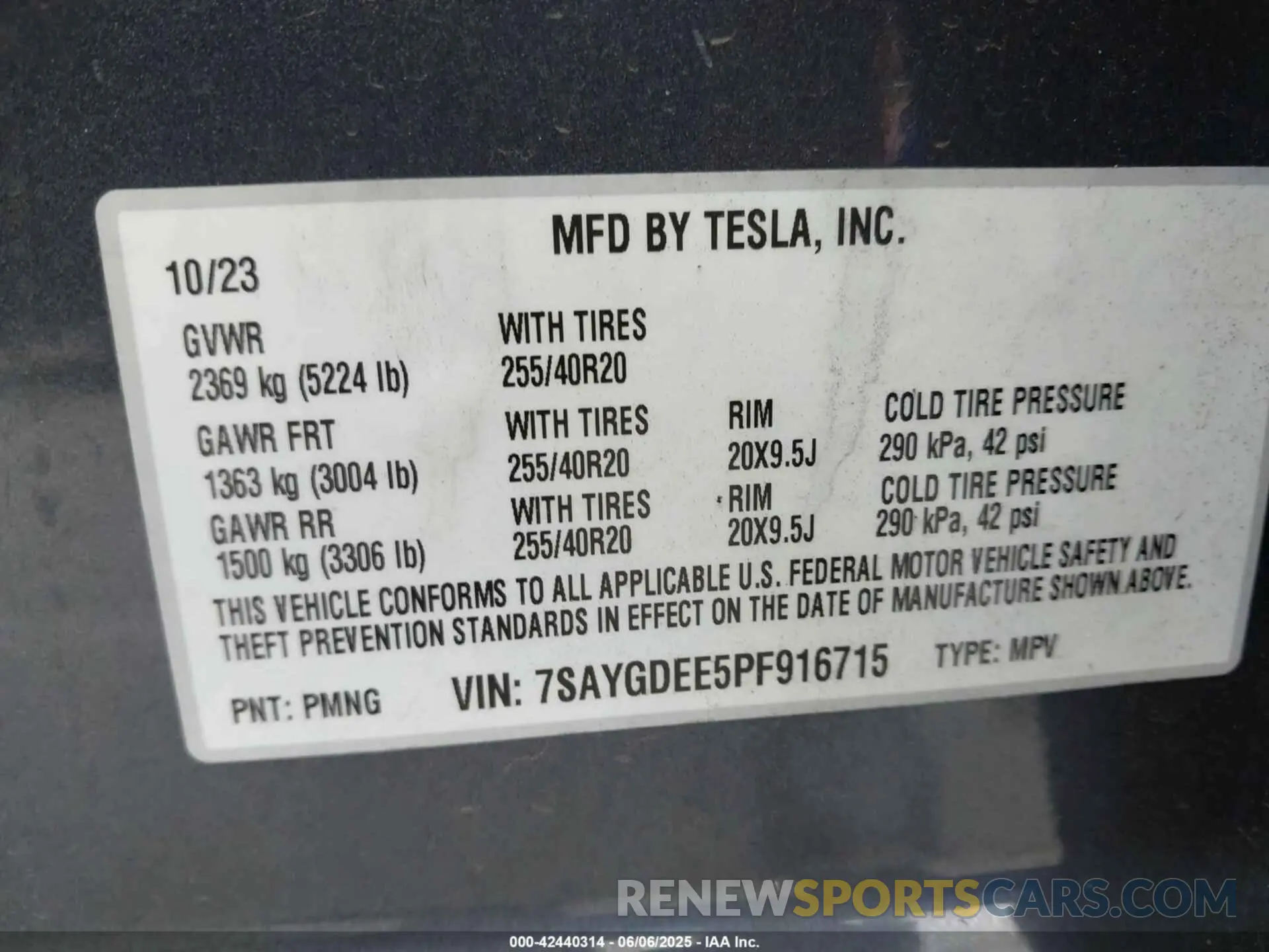 9 Photograph of a damaged car 7SAYGDEE5PF916715 TESLA MODEL Y 2023